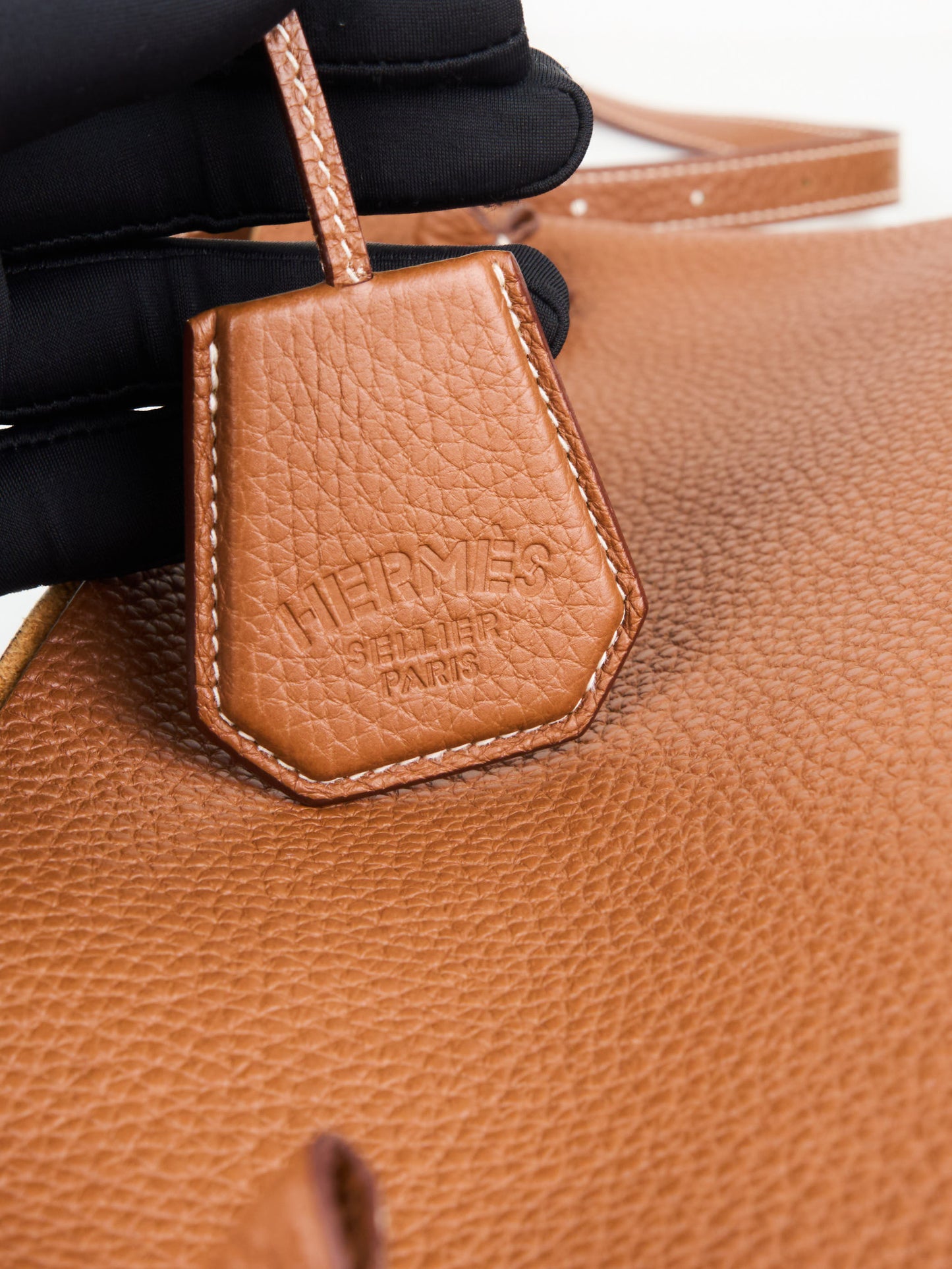 Hermes| Silky City shoulder bag Gold Togo 2020