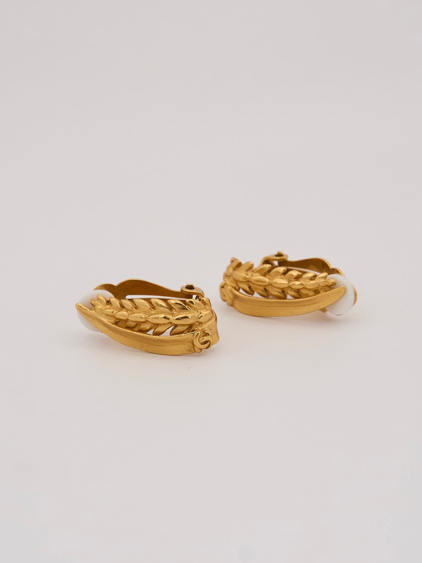 Chanel|Vintage Earrings Gold 99P