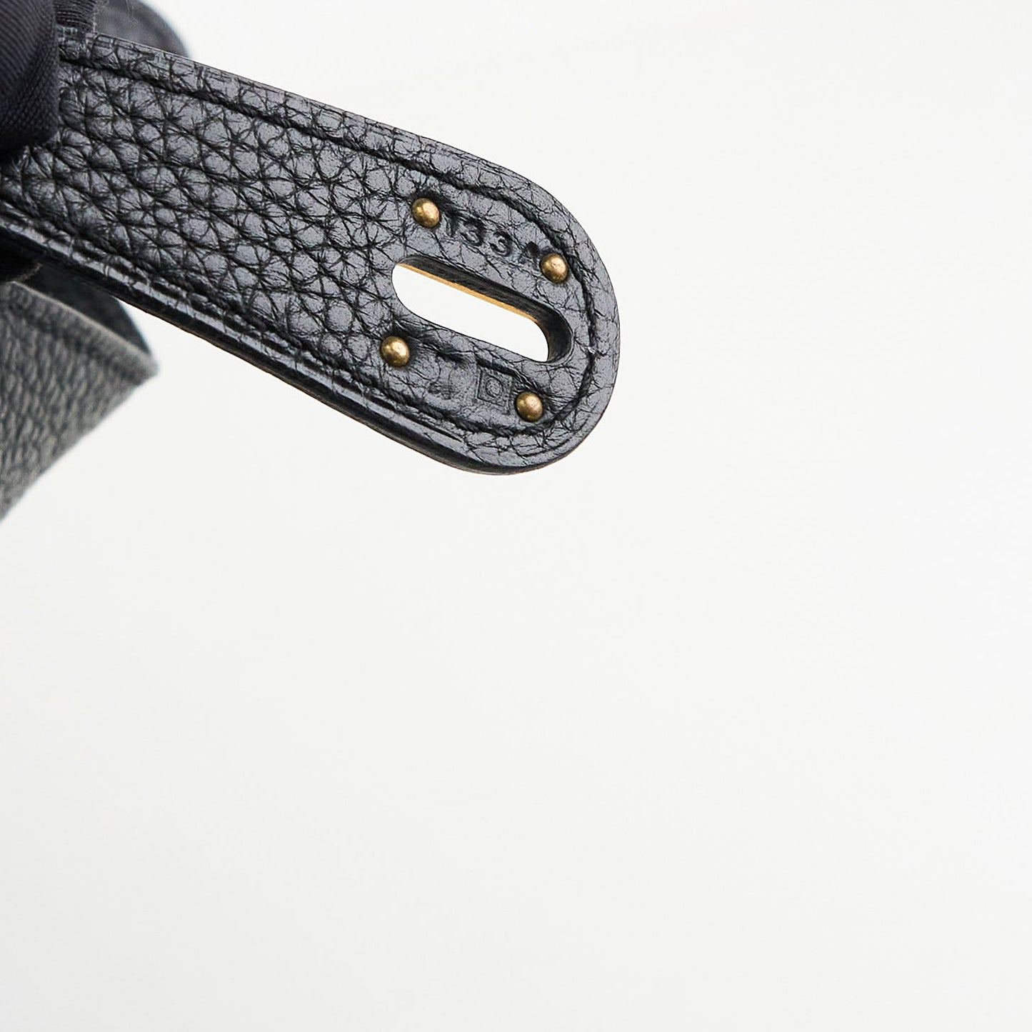 Hermes| Lindy 30 2-way Handbag Black Taurillon Clemence 2011