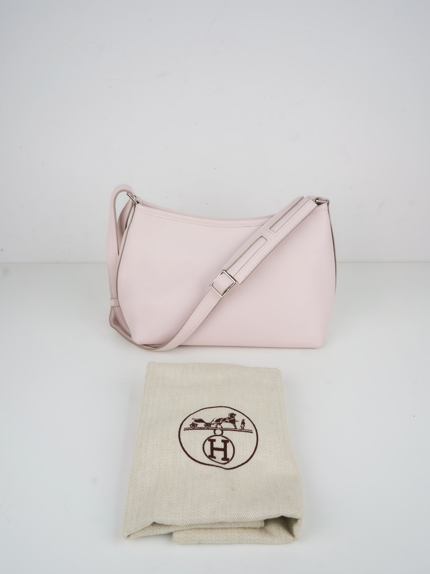 Hermes| Berlingot Shoulder bag Swift Rose Dragee
