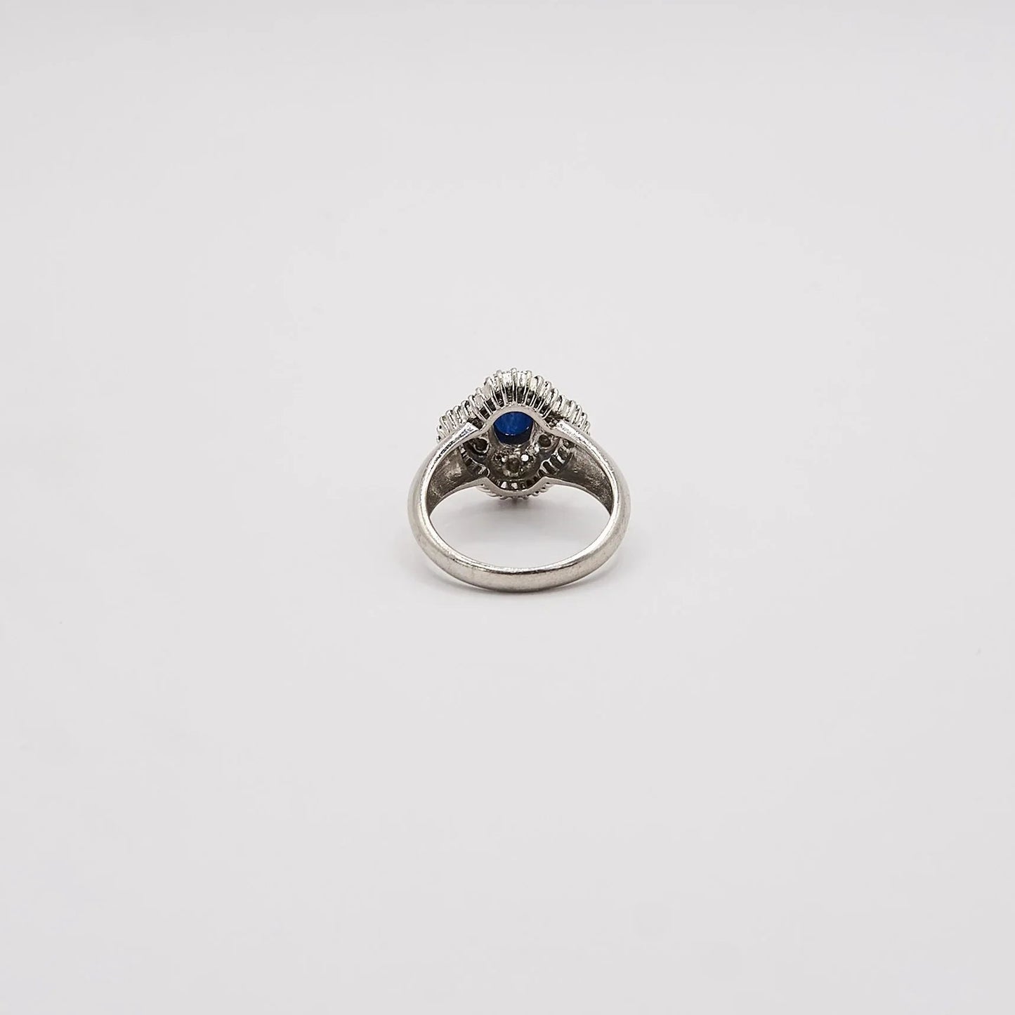 Pre-owned PT900 Blue Sapphire Diamond Ring ,side view
