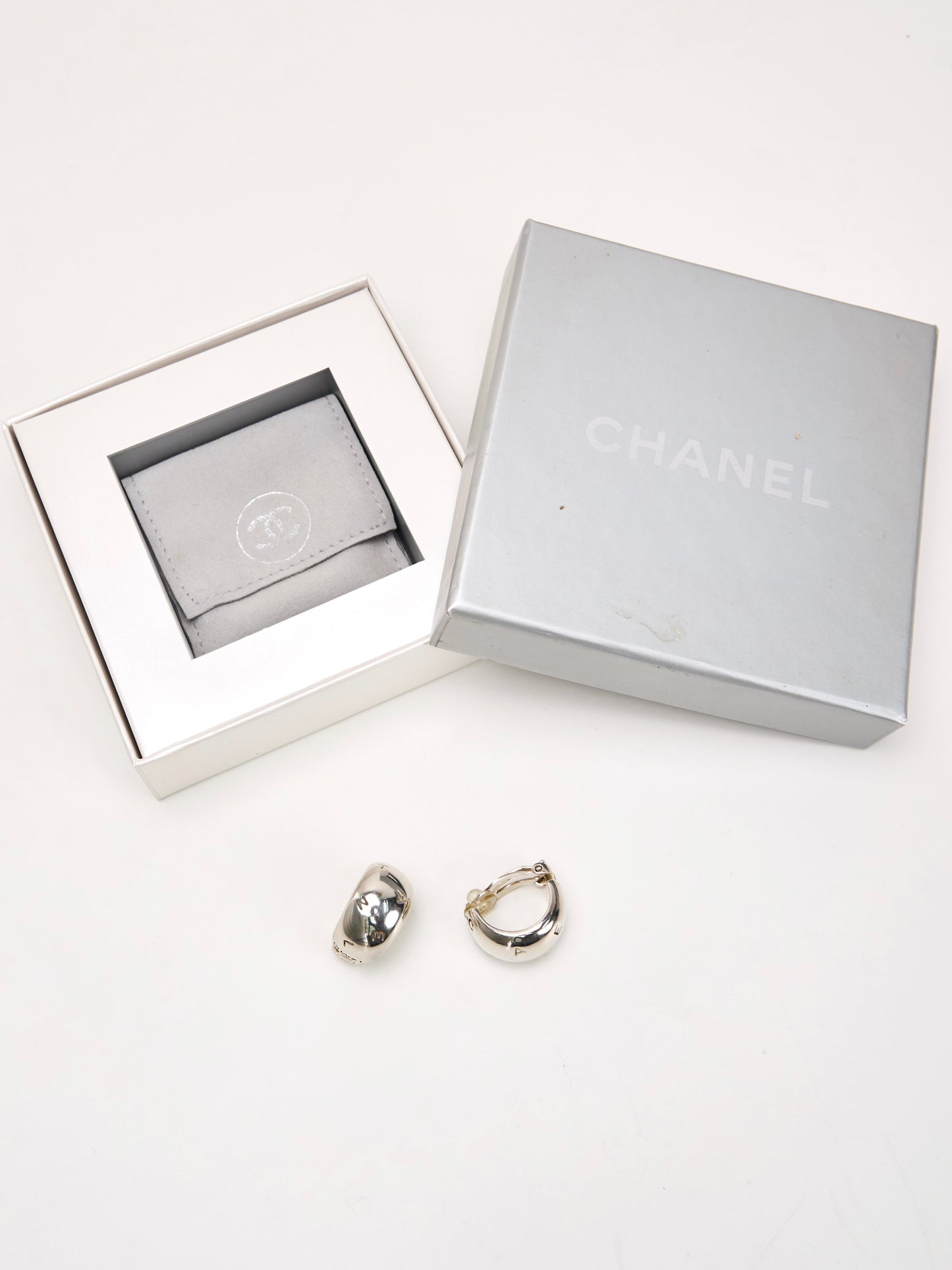 Chanel| S925 silver earring 00V