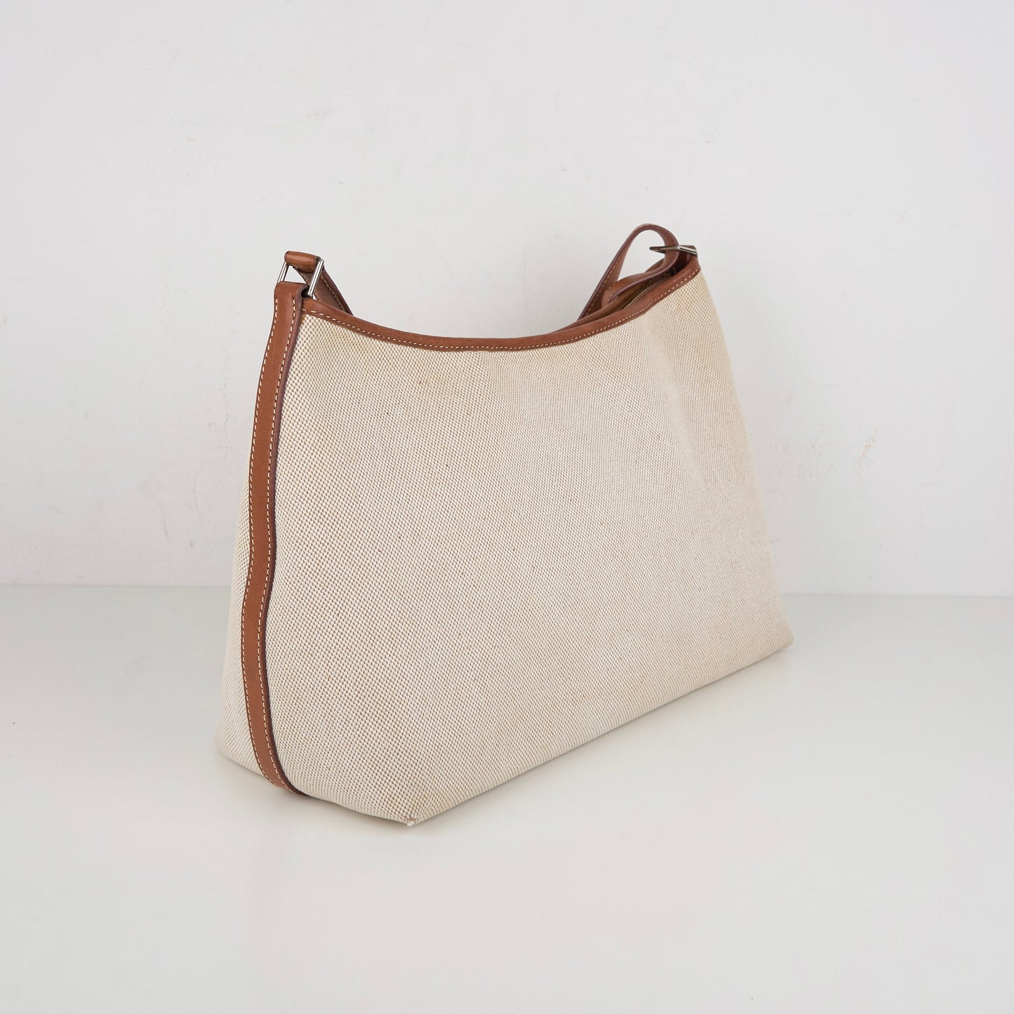 Hermes| Berlingot Shoulder Bag Barenia/Toile 2001