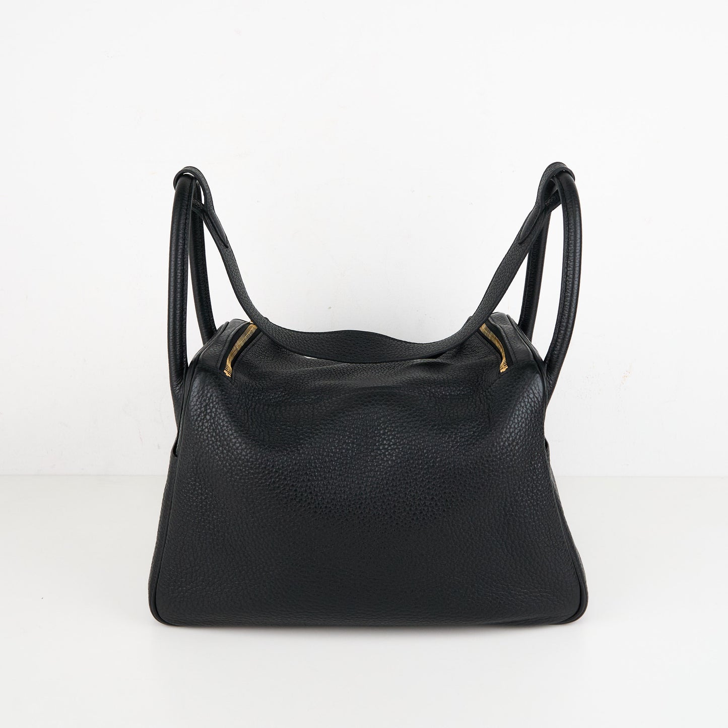 Hermes| Lindy 30 2-way Handbag Black Taurillon Clemence 2011