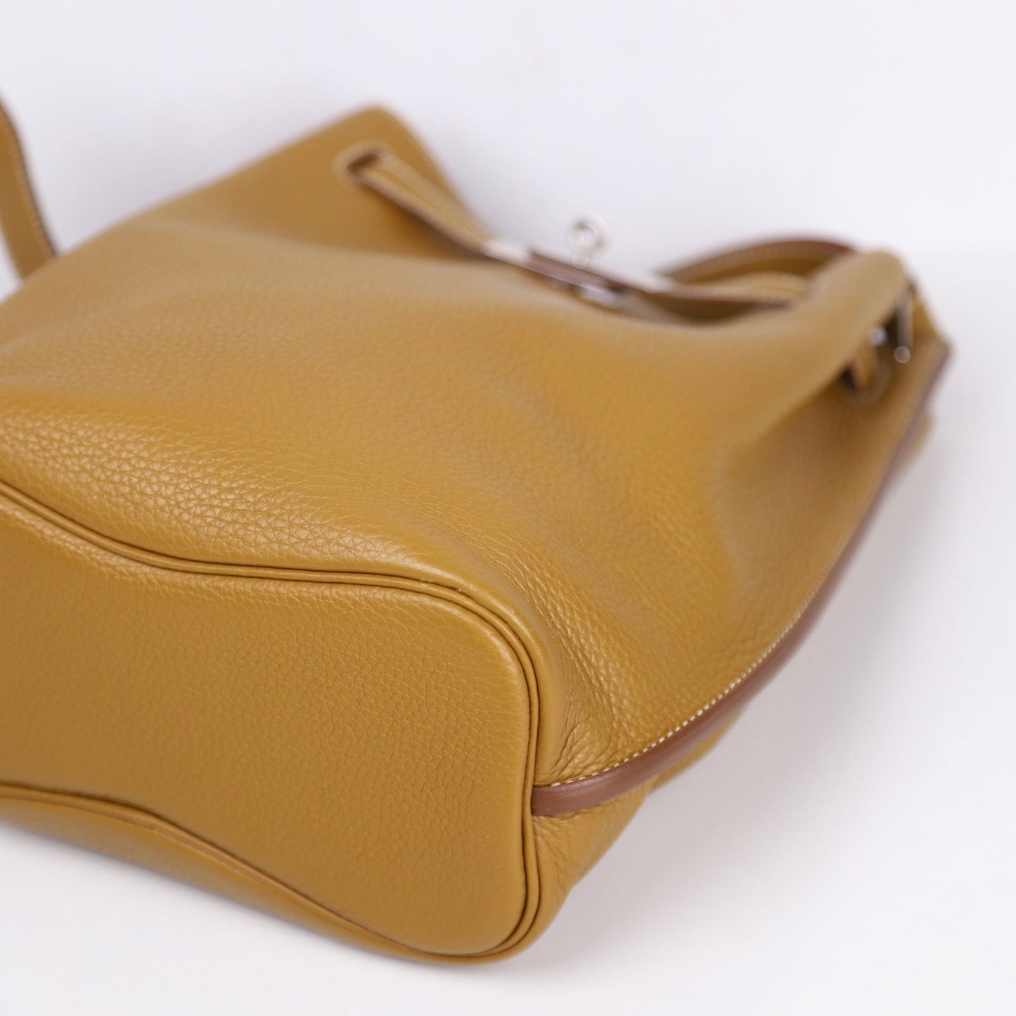 Hermes| So Kelly 22 Handbag Kraft/Sanguine Taurillon Clemence 2011