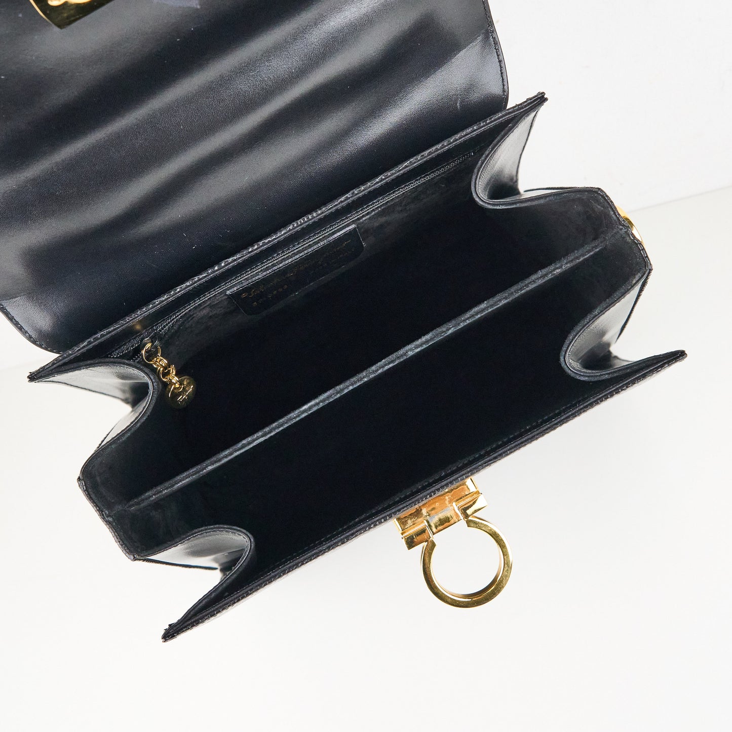 Ferragamo| Black Lizard Gancini Handbag