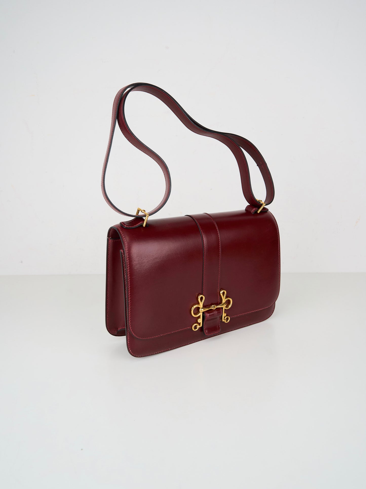 Hermes | sologne Vintage Shoulder Bag box calf burgundy 1981