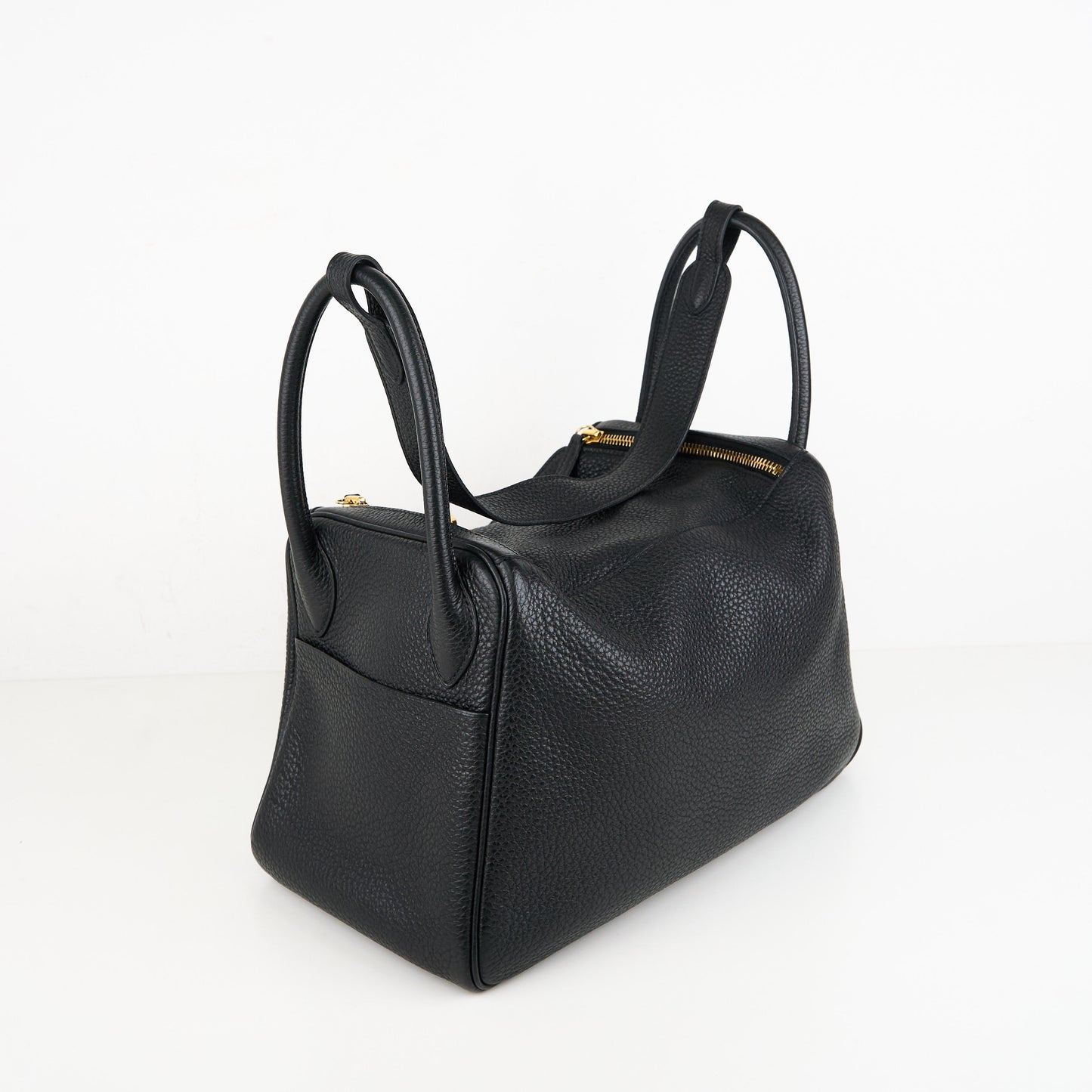 Hermes| Lindy 30 2-way Handbag Black Taurillon Clemence 2011