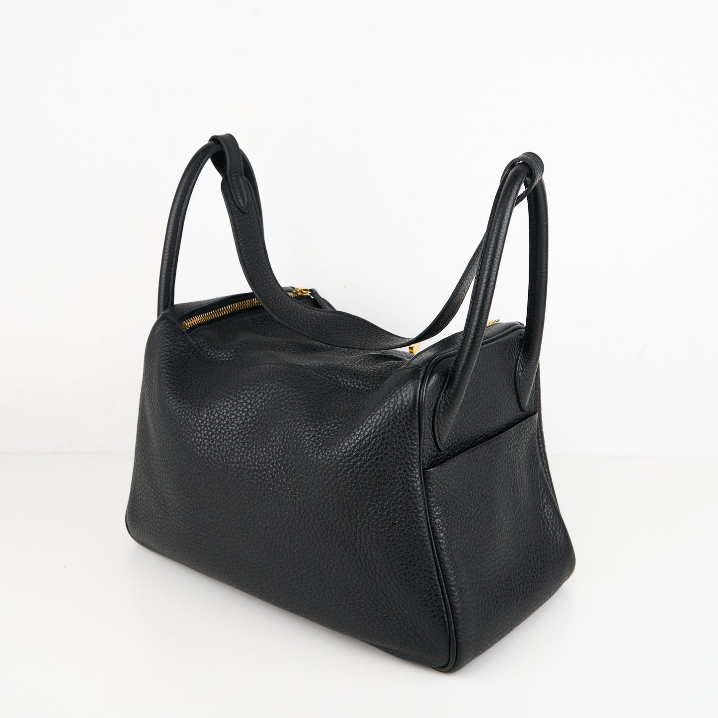 Hermes| Lindy 30 2-way Handbag Black Taurillon Clemence 2011