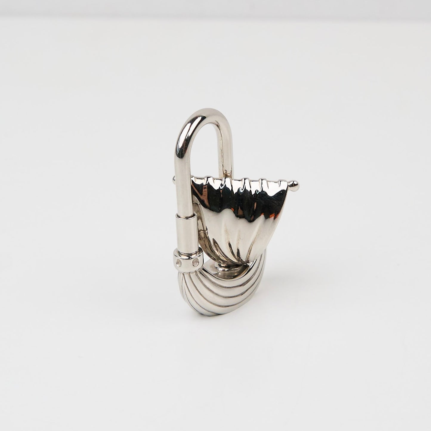 Hermes| Palladium Plated L'Air De Paris Cadena Lock 2006