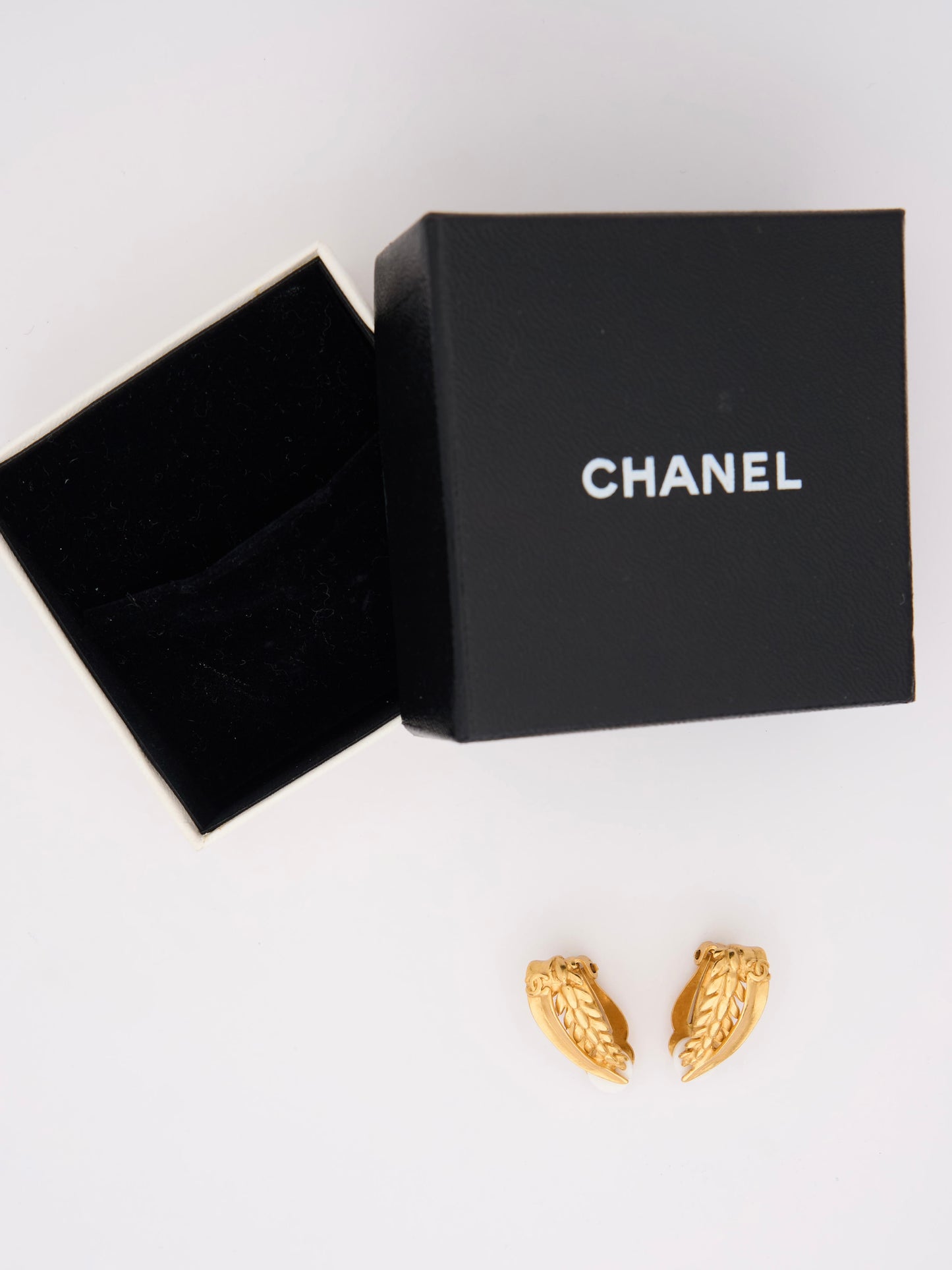 Chanel|Vintage Earrings Gold 99P