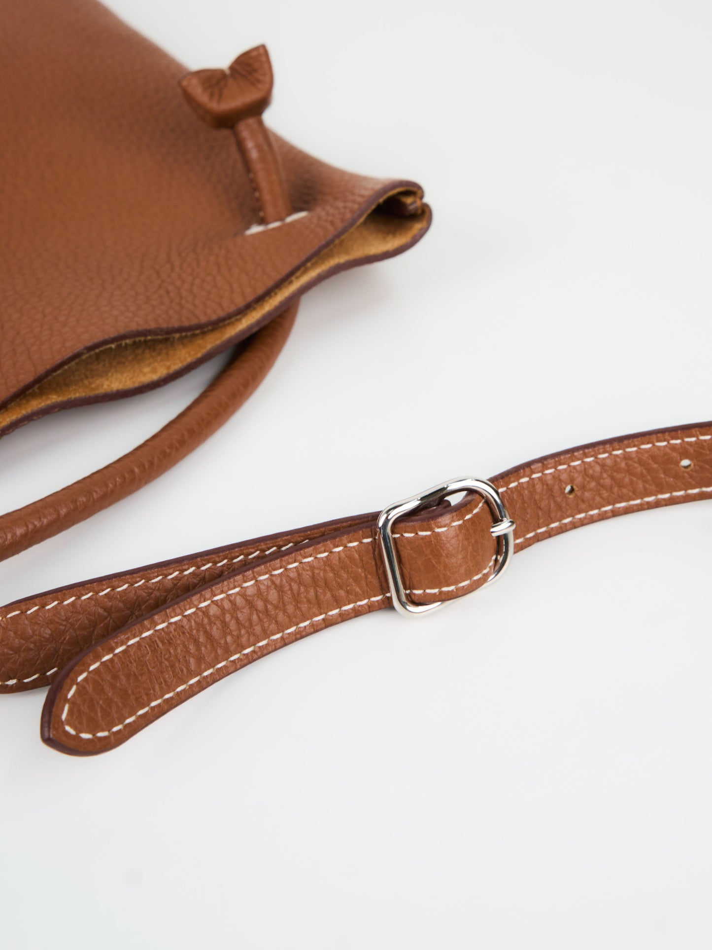 Hermes| Silky City shoulder bag Gold Togo 2020