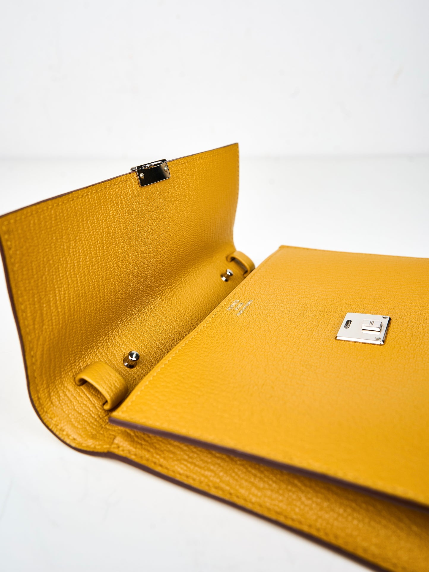 Hermes| Clic 16 shoulder bag Jaune ambre Cherve 2019