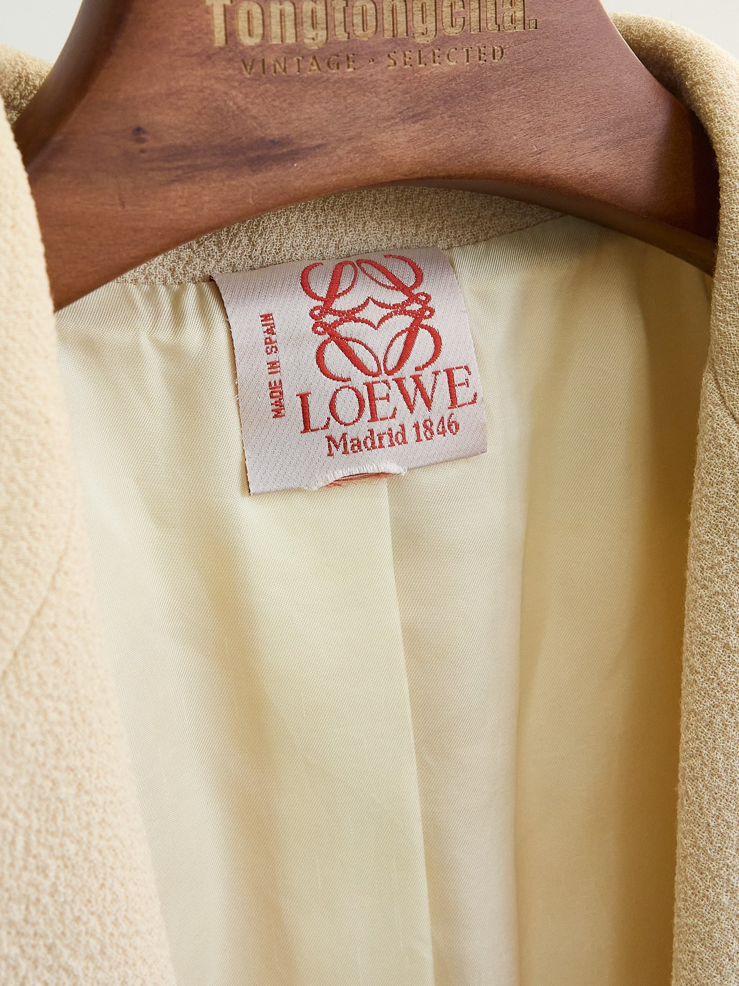 Loewe| beige Blazer&Skirt Setup