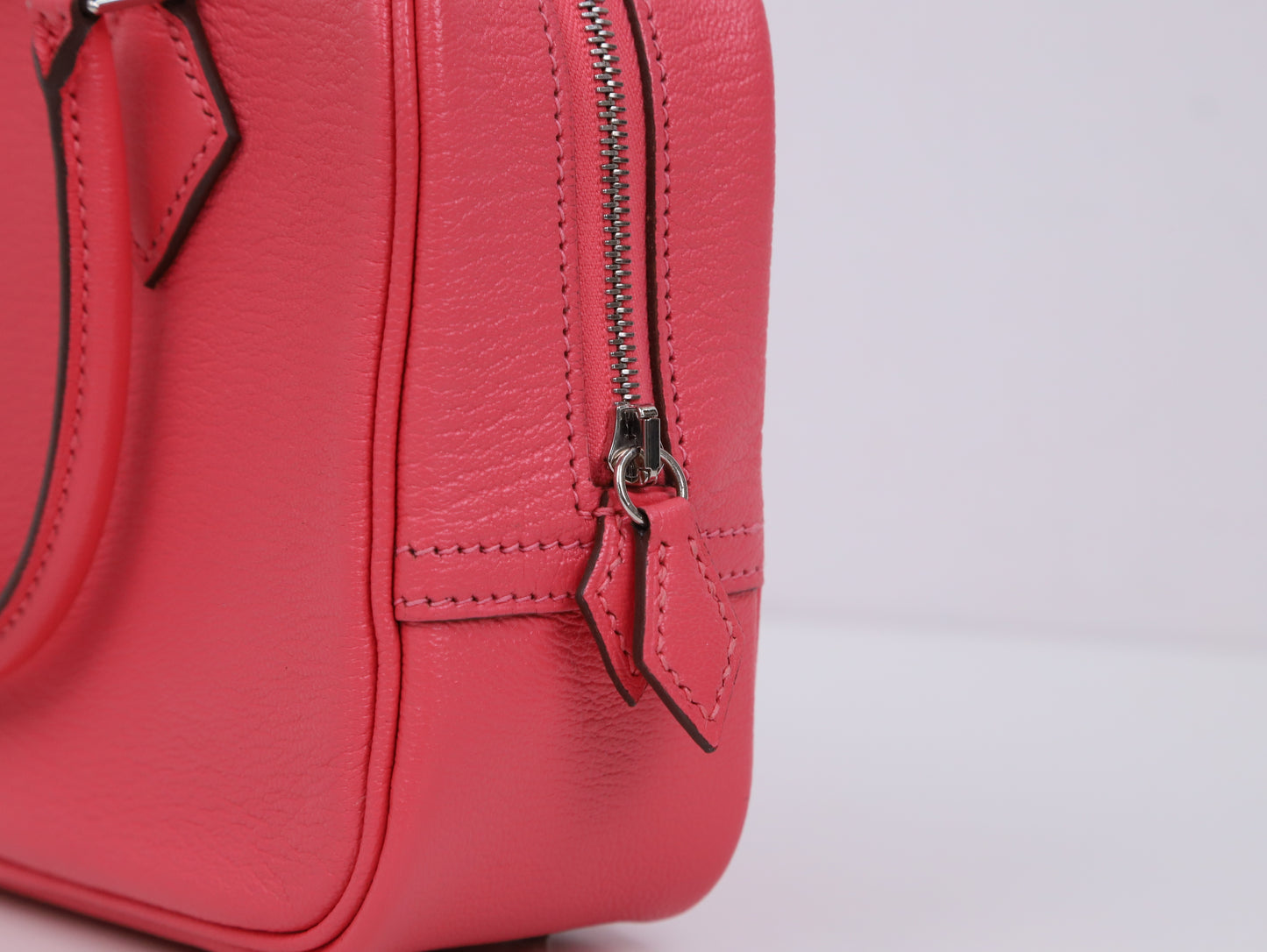 Hermes| Plume Mini II Handbag /shoulderbag Rose lipstick 2018 Cherve