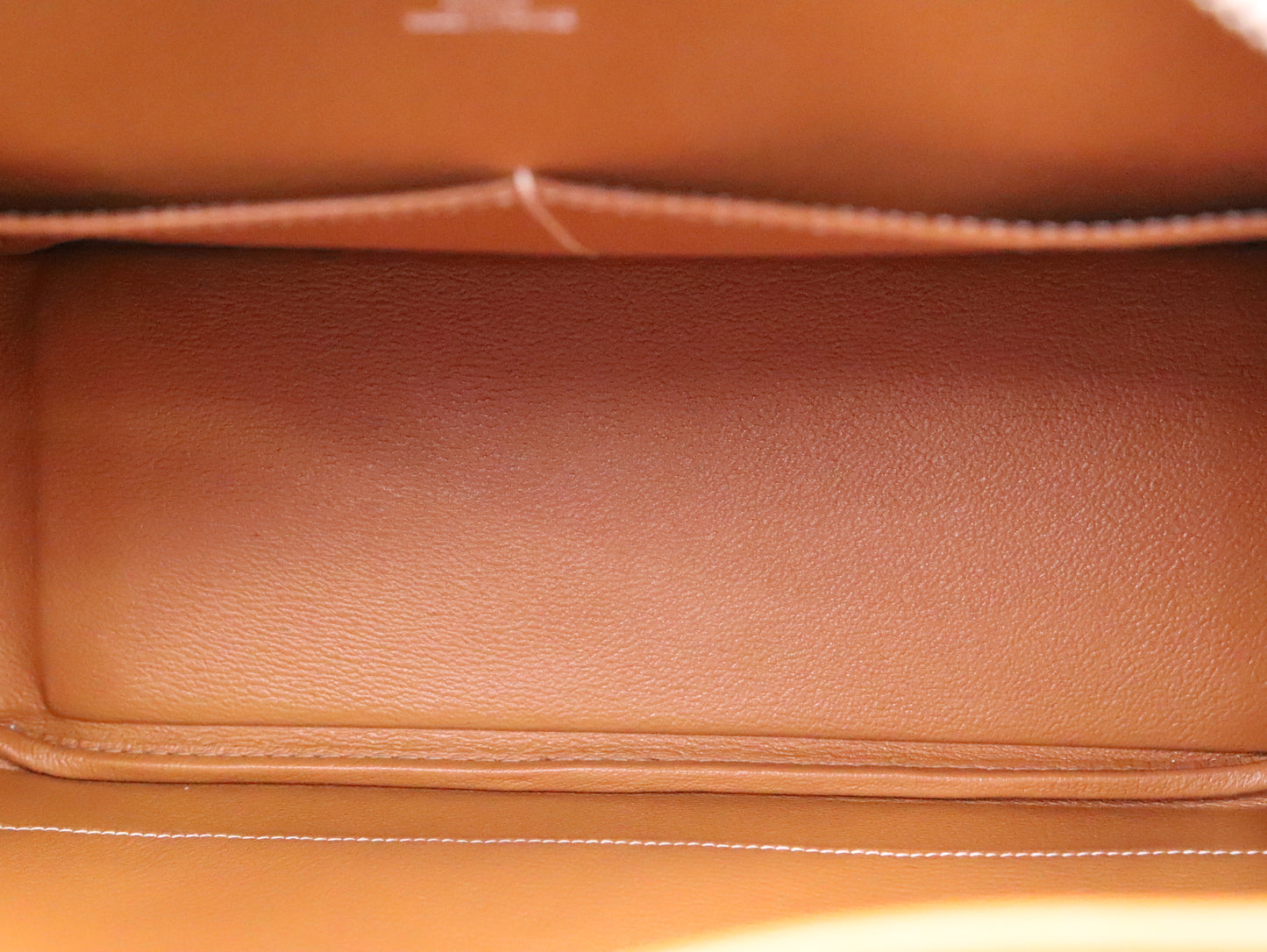 爱马仕| Plume32 金色 Epsom 口M 2009