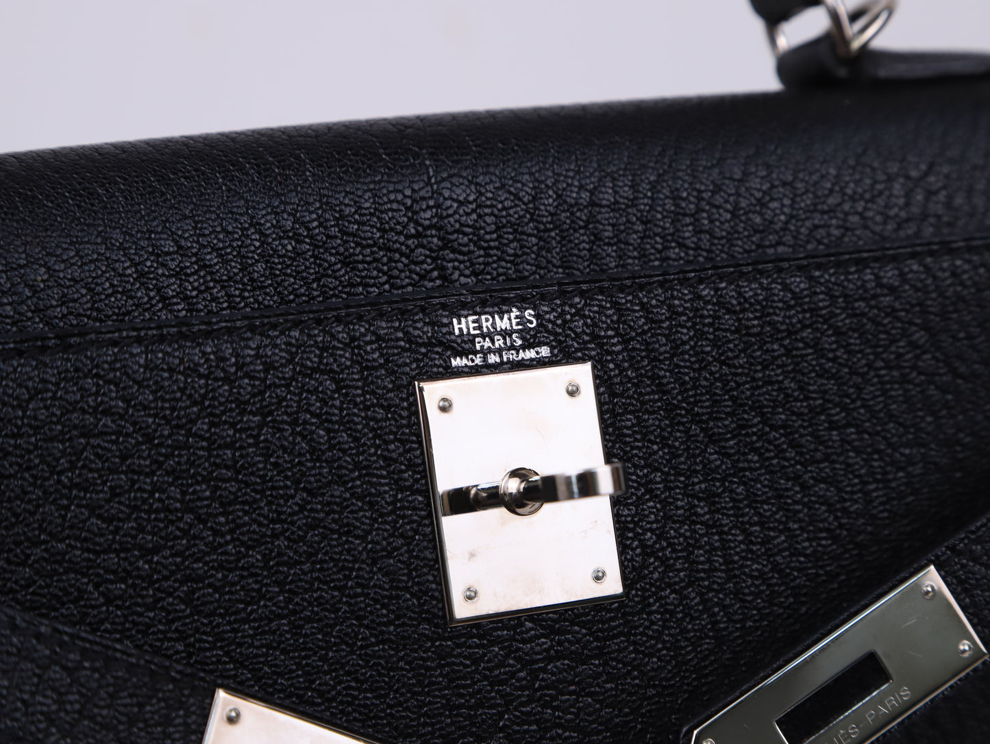 Hermes|Kelly 28黑色山羊皮手提包 口J 2006