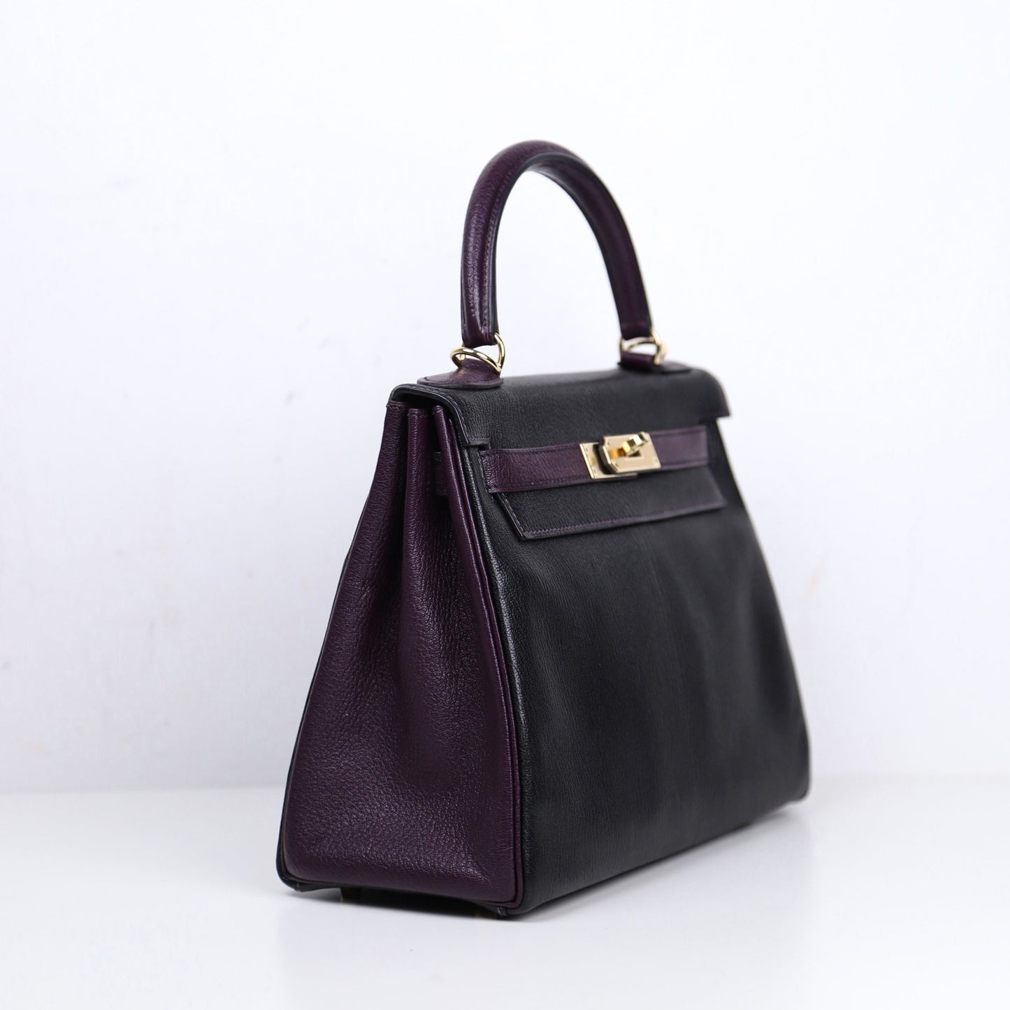 Hermes｜Special Order Kelly 28 Handbag Black/Raisin Cherve 2019