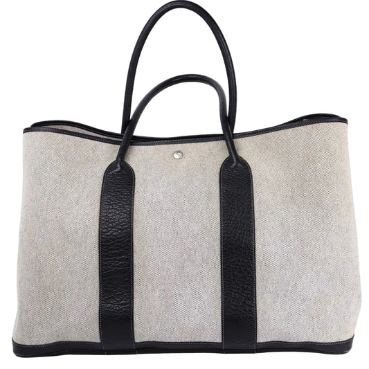 Hermes Garden Party GM Handbag in Buffalo Toile Noir / Naturel 2002,front view
