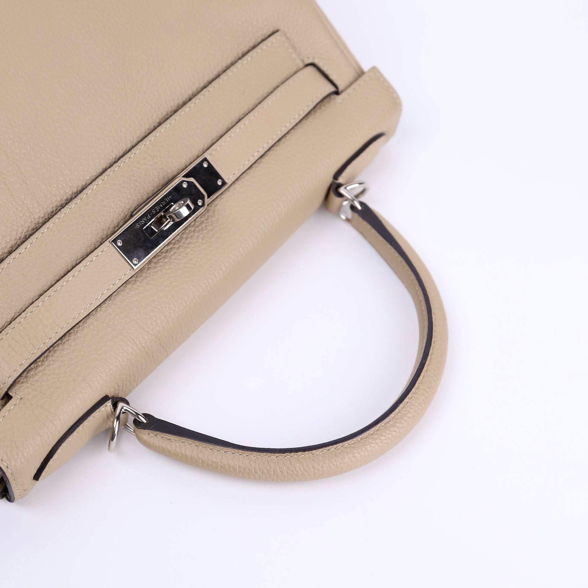 Hermes Kelly 28 Handbag in Togo Trench 2017，handle
