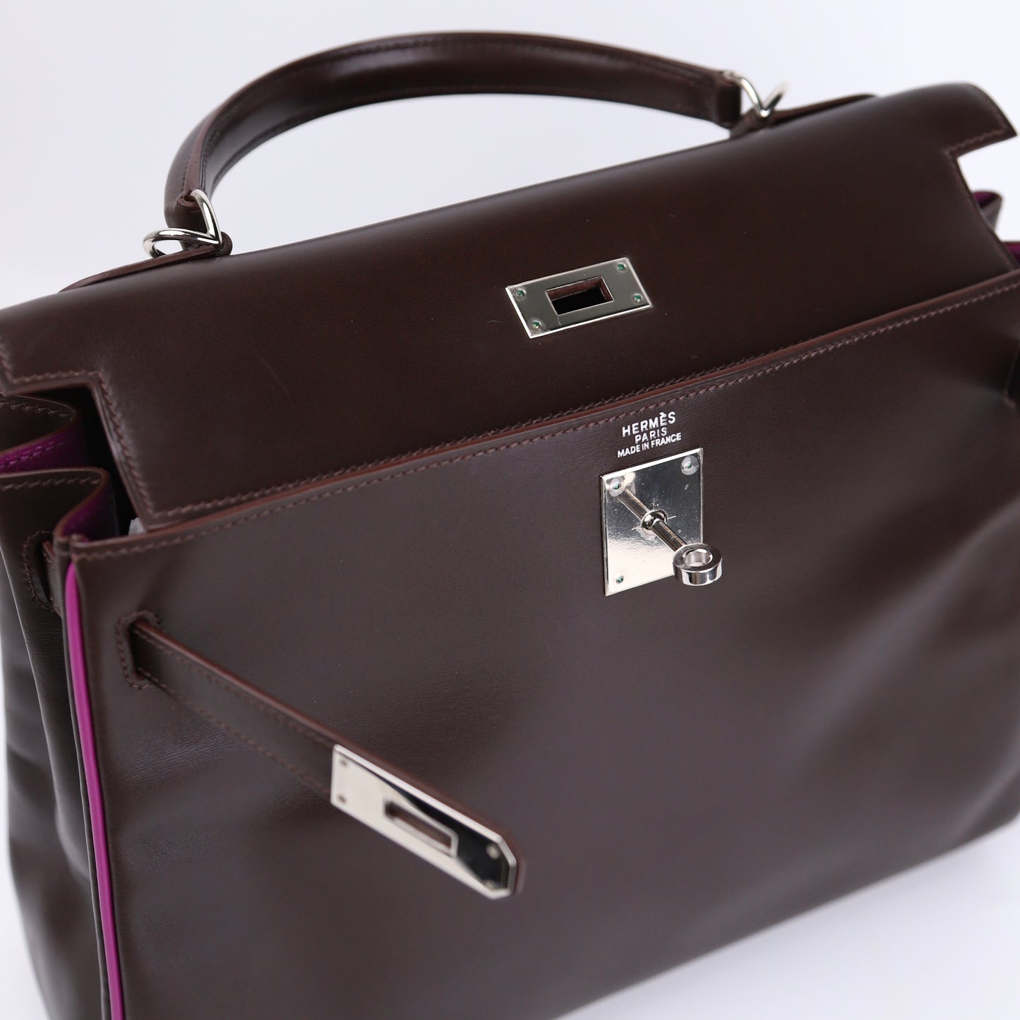 Hermes Kelly 32 Handbag in Box Calf Chocolate/Cyclamen 2005,logo
