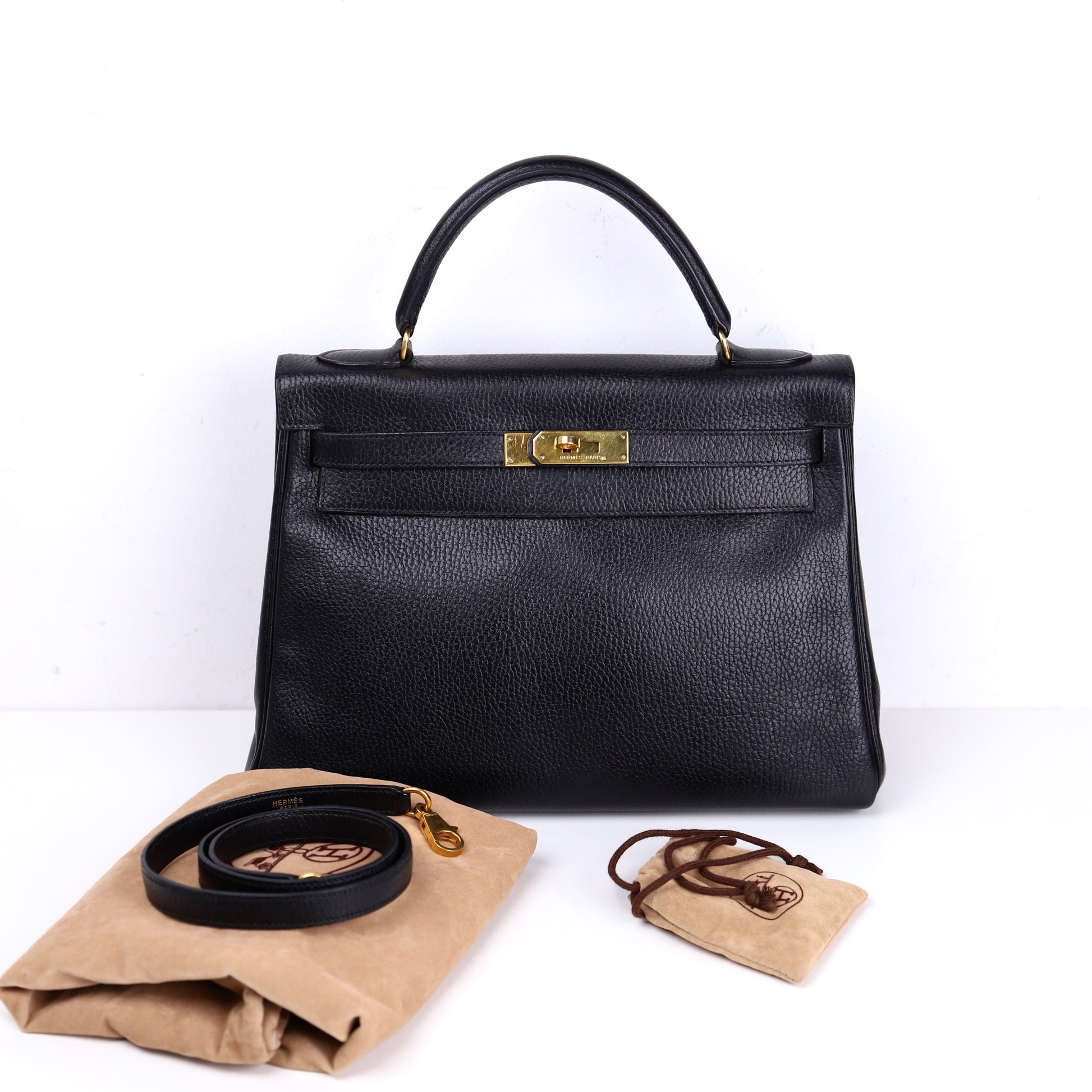 Hermes Kelly 32 Handbag in Vachette Ardennes  Black 1991， full view