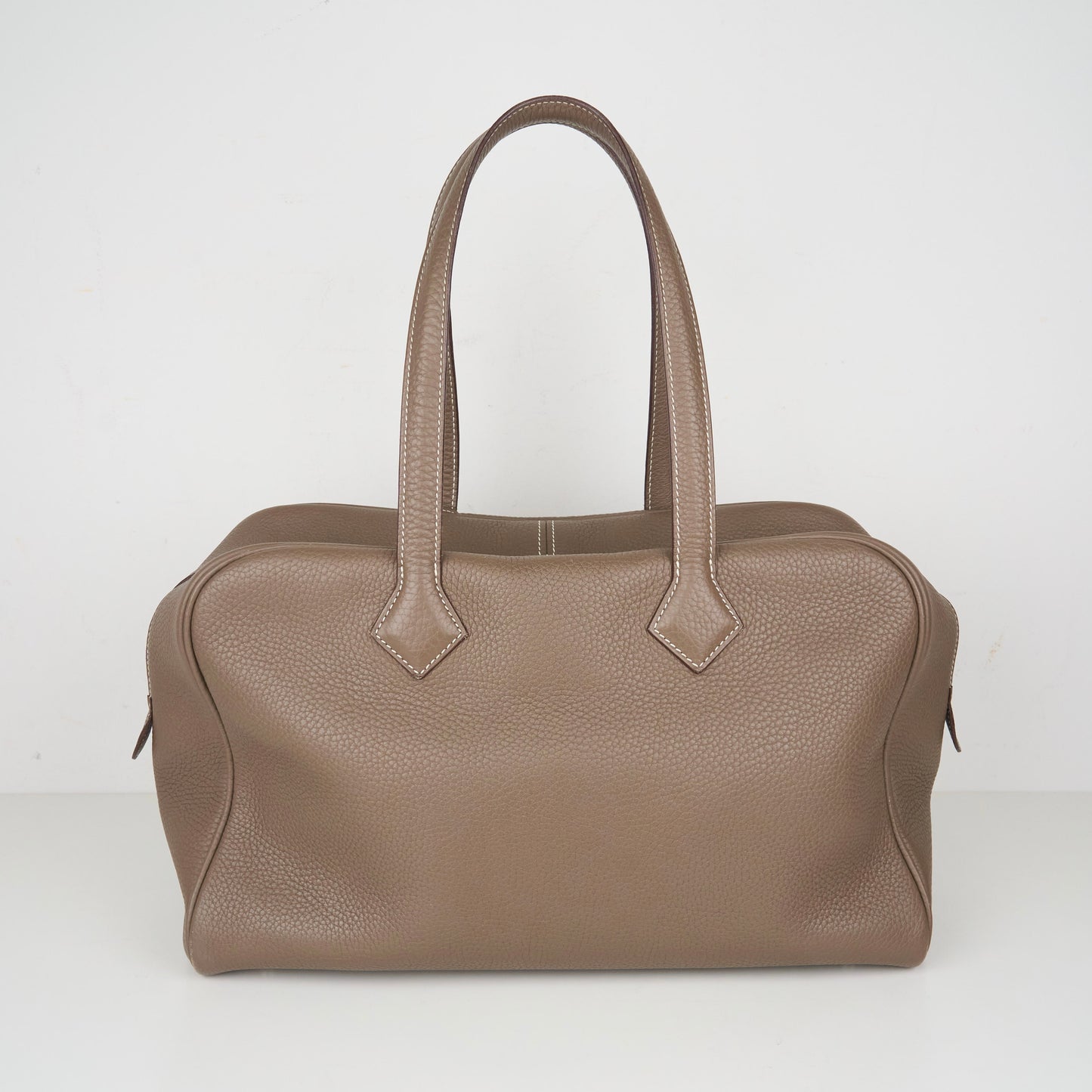 Hermes| Victoria 35 shoulder bag  Etoupe Taurillon Clemence 2016