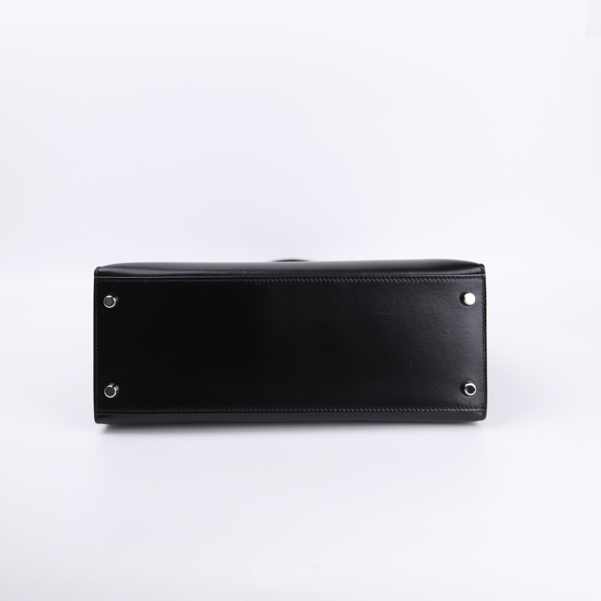 Hermes Kelly 28 Handbag in Box Calf Noir（Black）2006 PHW, bottom