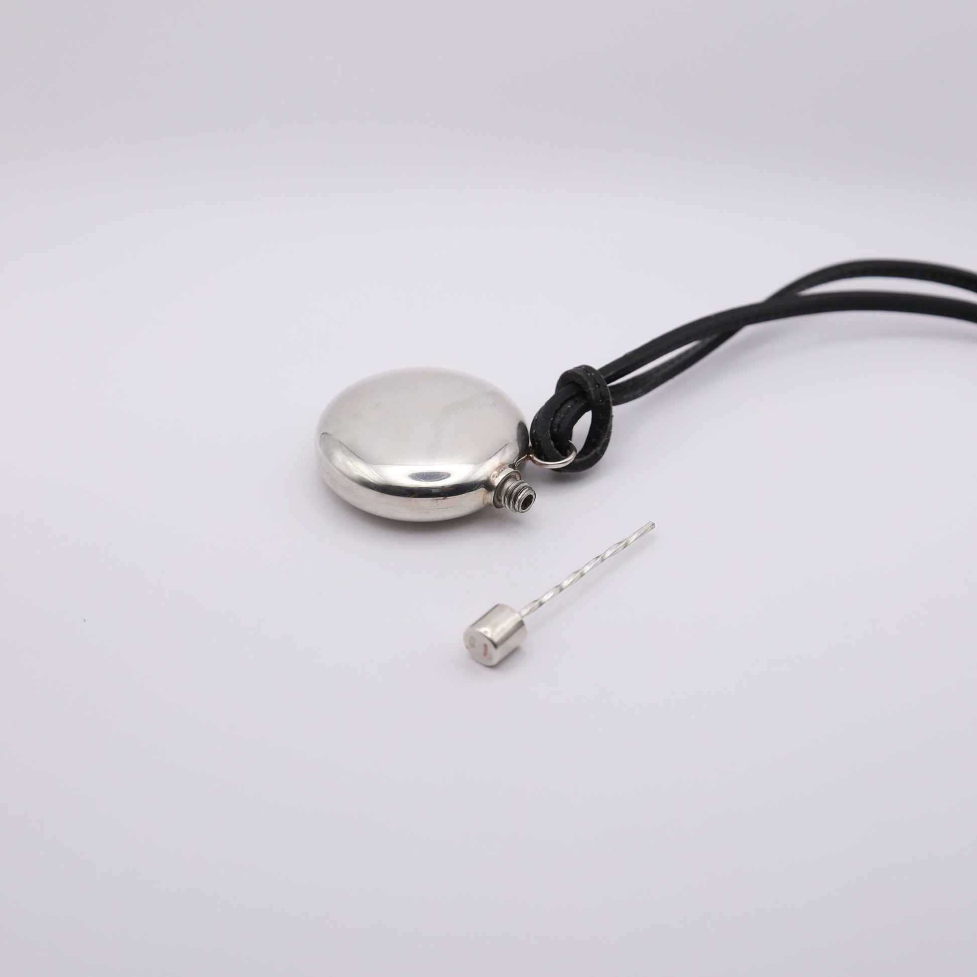 Hermes Sterling Silver Perfume Bottle Pendant Necklace，inside