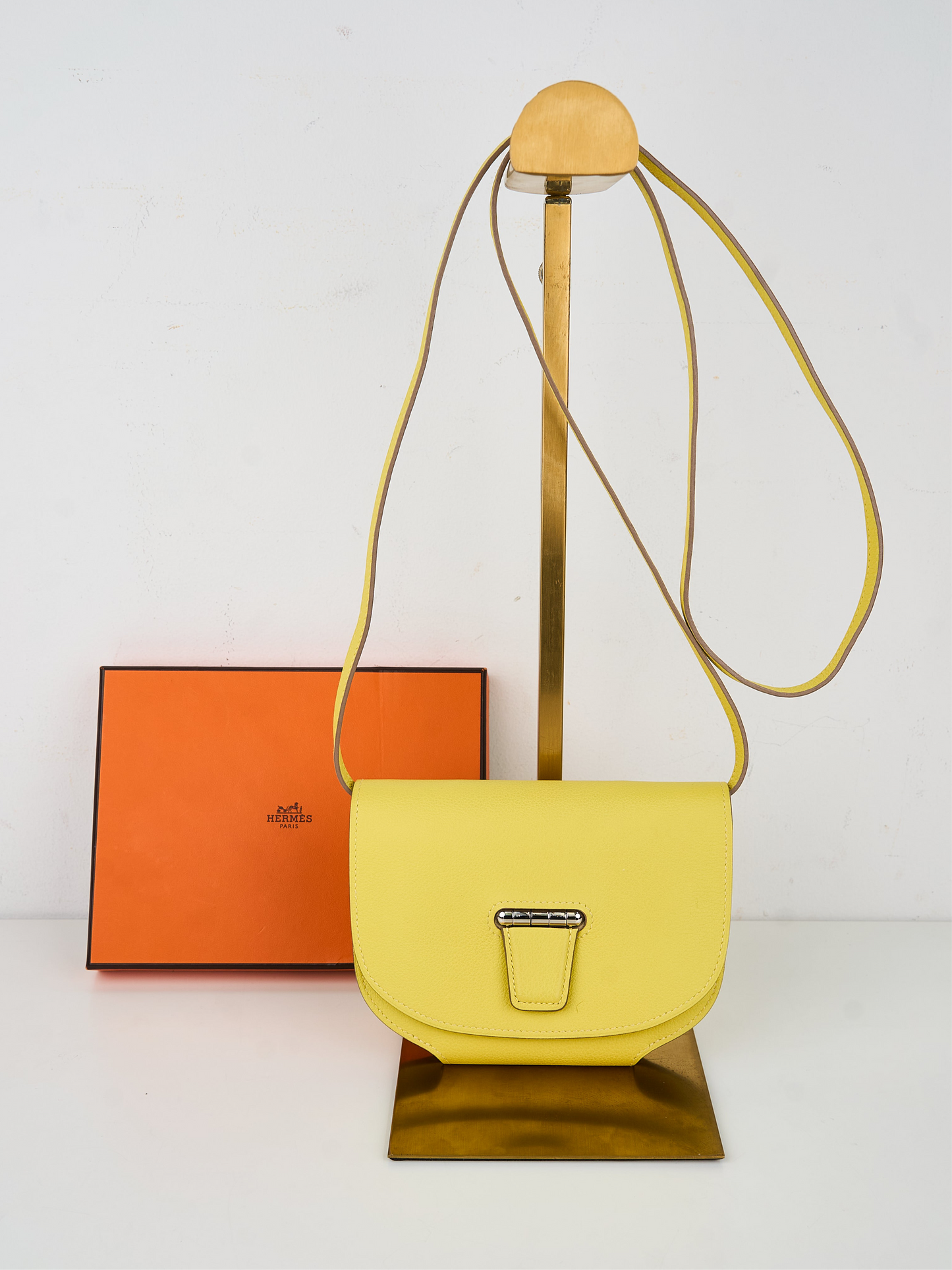 Hermes｜ Convoyeur shoulder bag  Lime Evercolor 2017