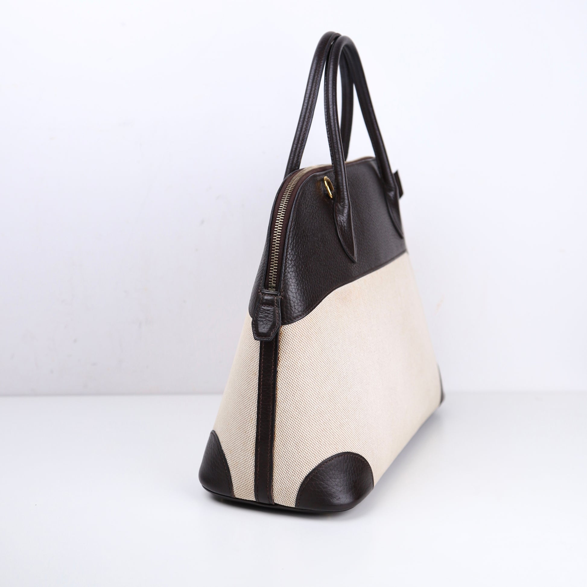 Hermès Bolide 35 2-way handbag in Ebene Taurillon Clemence and Toile, right side view