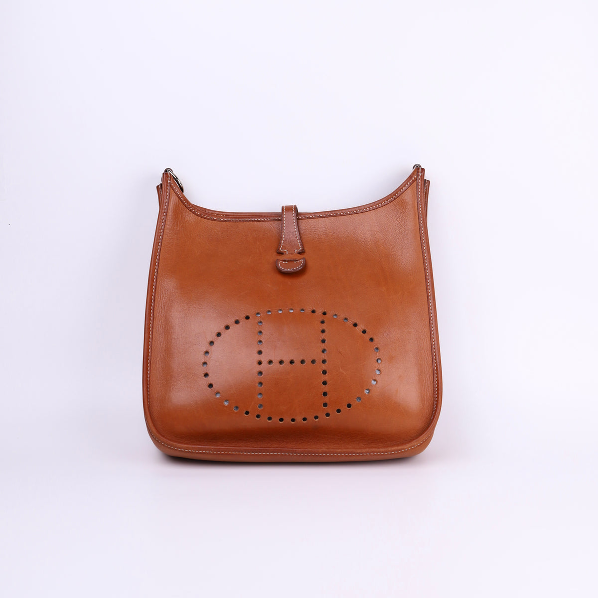 Hermes Evelyne PM in Barenia Fauve 2000 PHW,front view