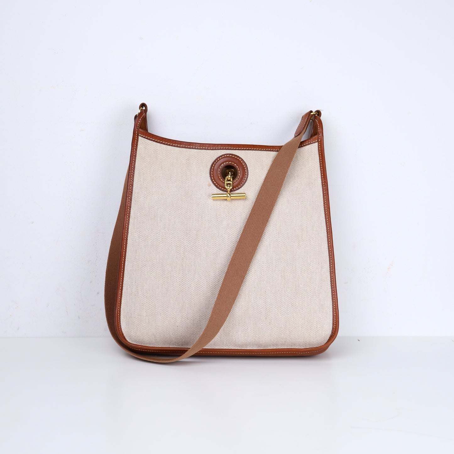 Hermès Vespa Shoulder Bag in Barenia/Toile Fauve 1996,front view 1