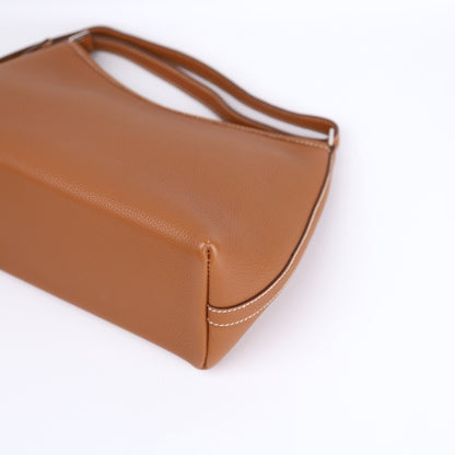 Hermes Berlingot Shoulder Bag in Togo Gold 2002, corner4