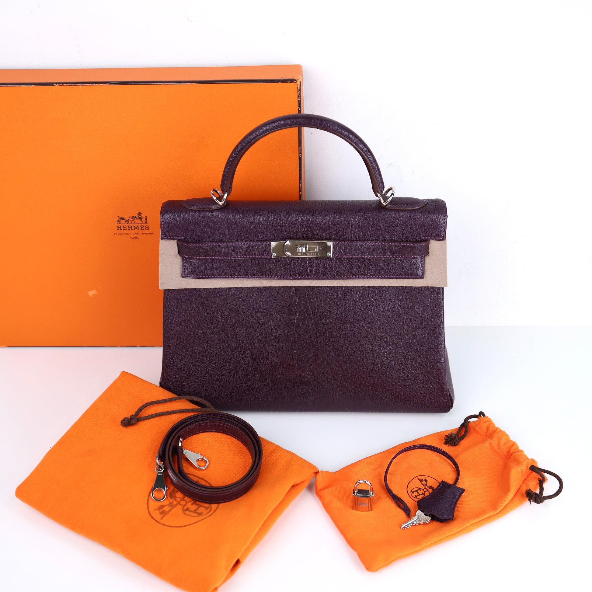 Hermes Kelly 32 Handbag  in Cassis Chevre/Coromandel 2002,full view