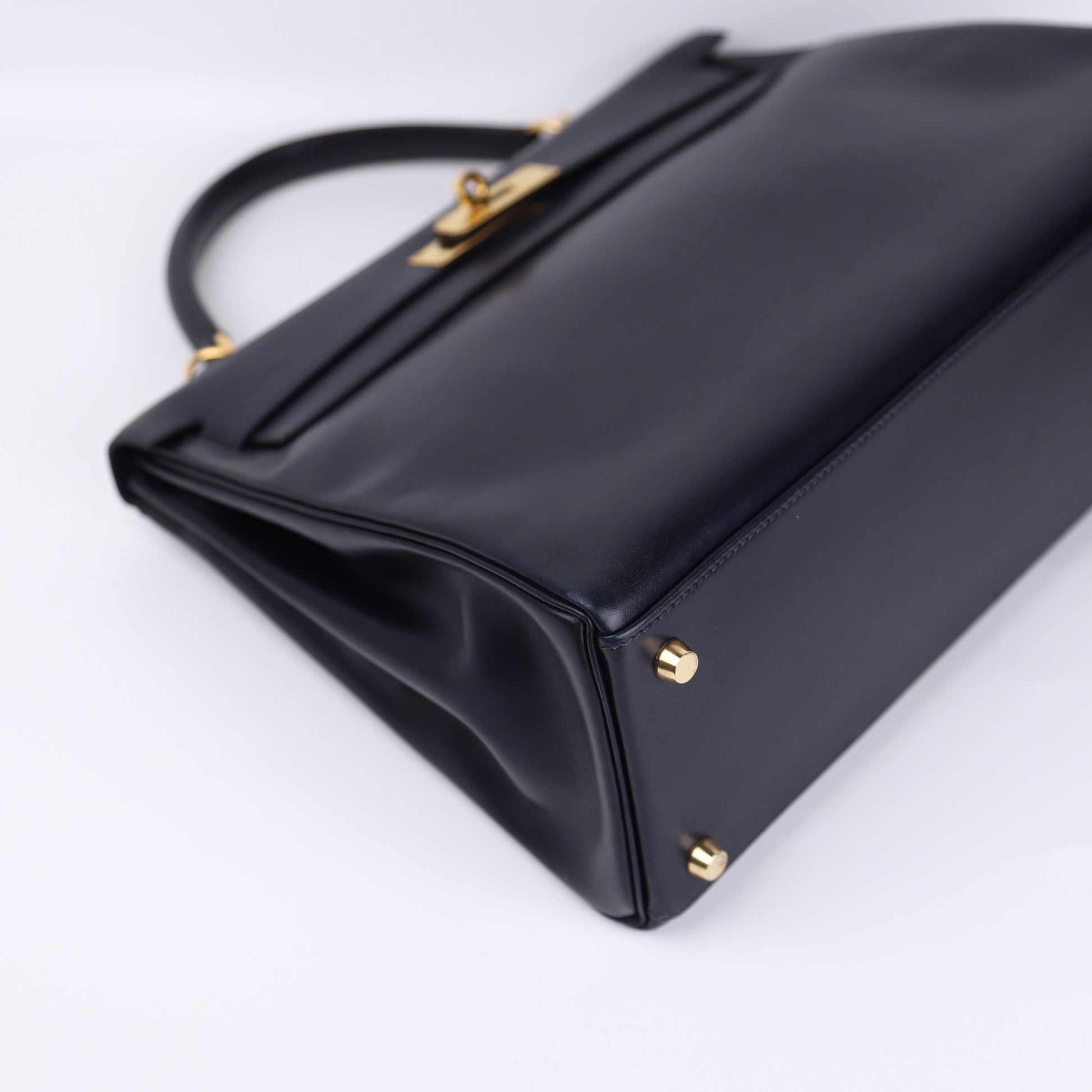 Hermes Kelly 32 in Box Calf Blue Marine 2000, corner1