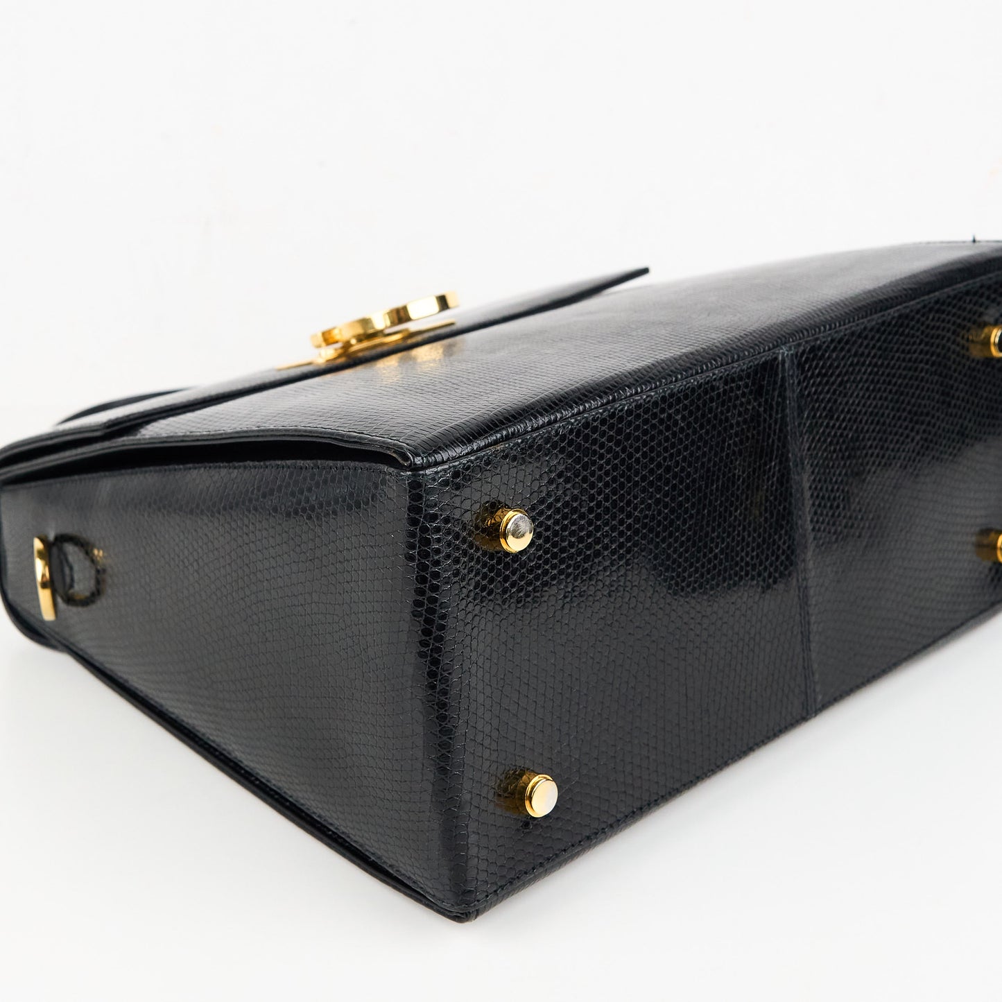Ferragamo｜ Black Lizard Gancini Handbag