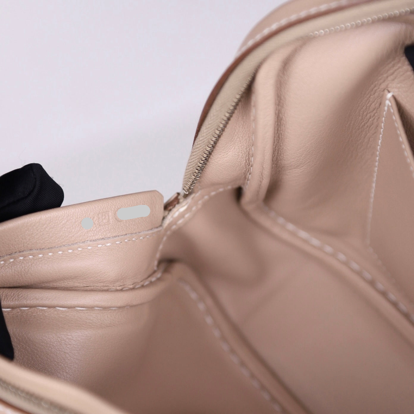 Hermes｜Plume elan 22 Handbag Argile swift 2012