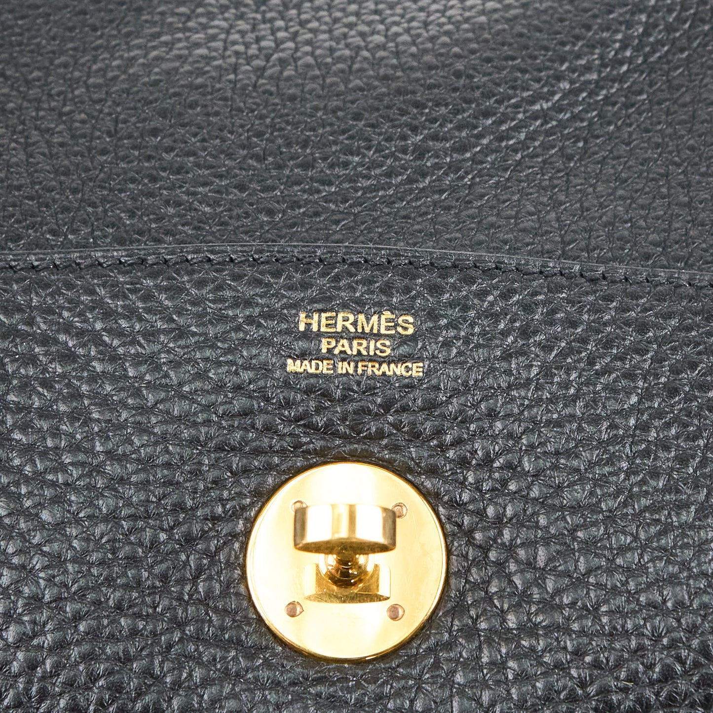 Hermes｜ Lindy 30 2-way Handbag  Black Taurillon Clemence 2011