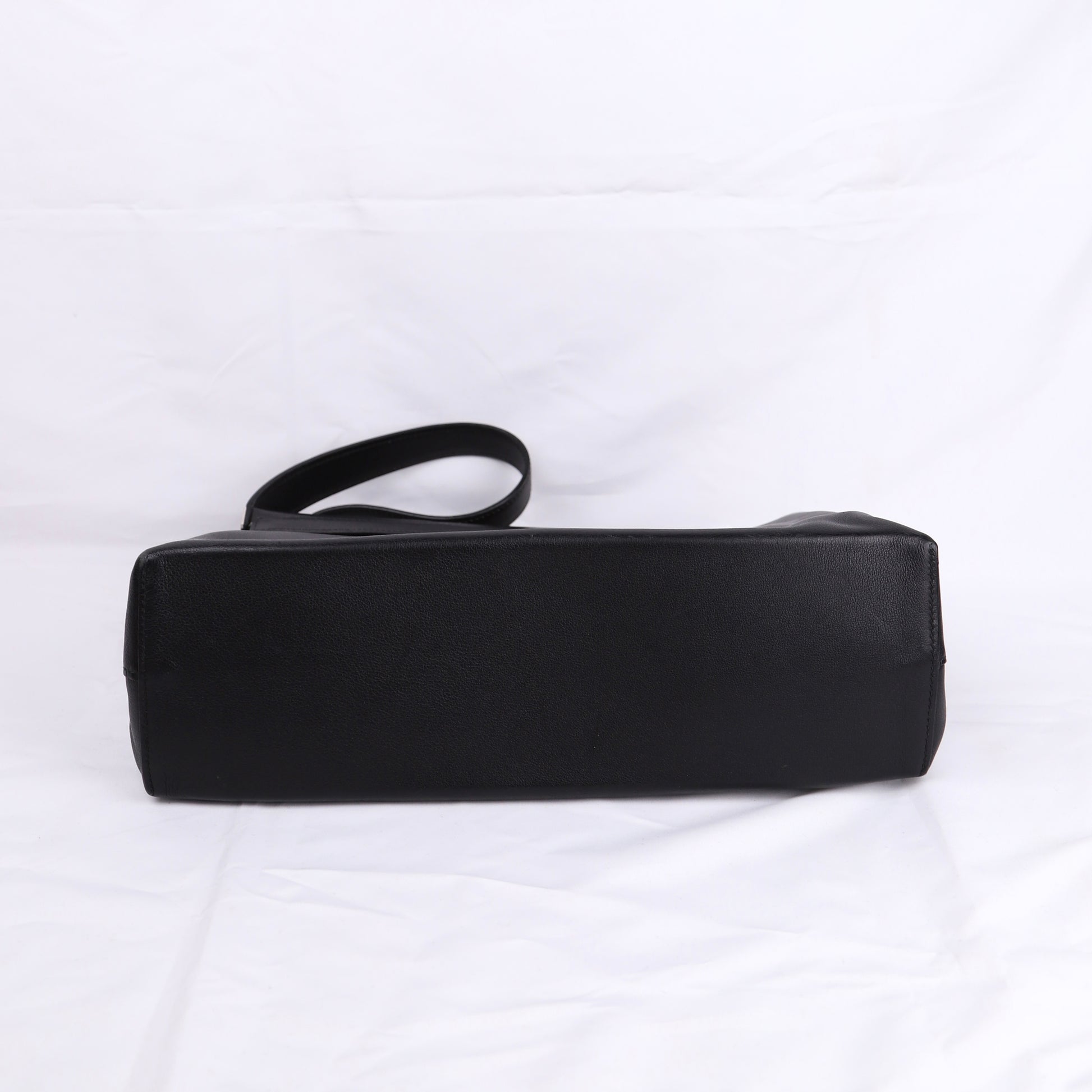 Hermes Yeoh Bag Shoulder bag in Gulliver Black 2001,bottom