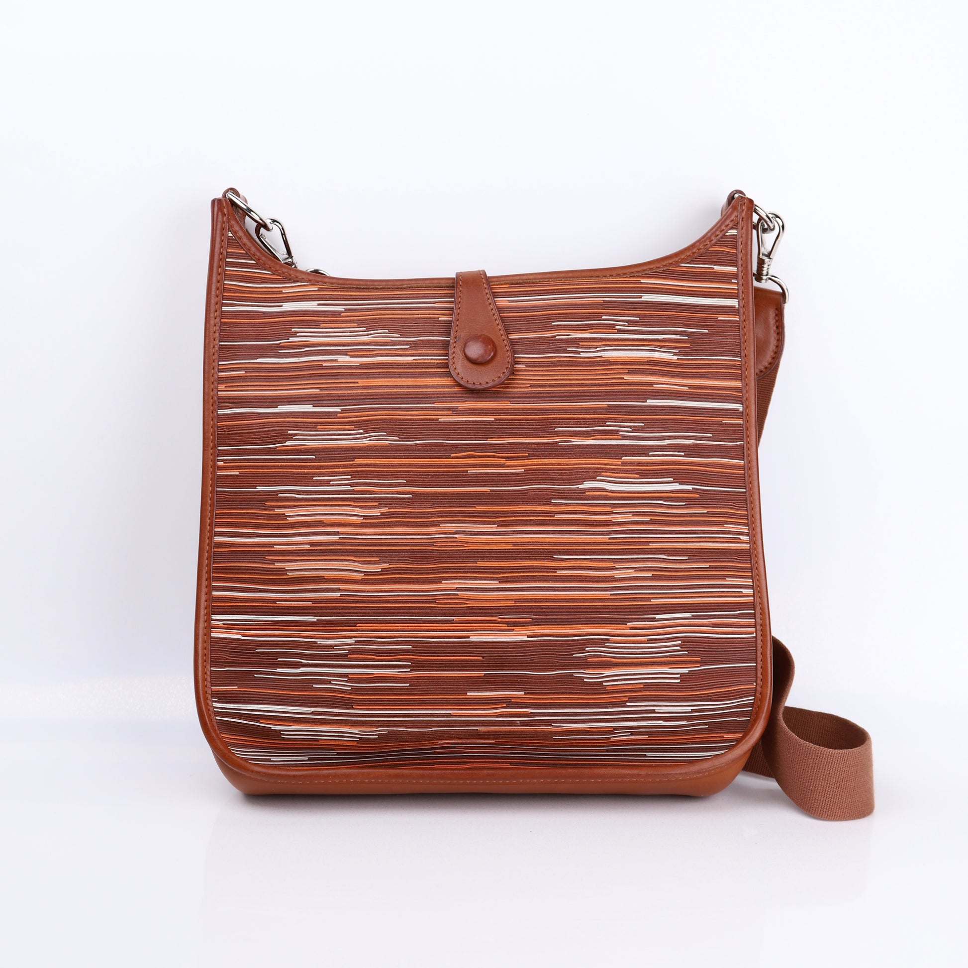 Hermes Evelyne PM in Barenia/Vibrato Fauve  2000，back view