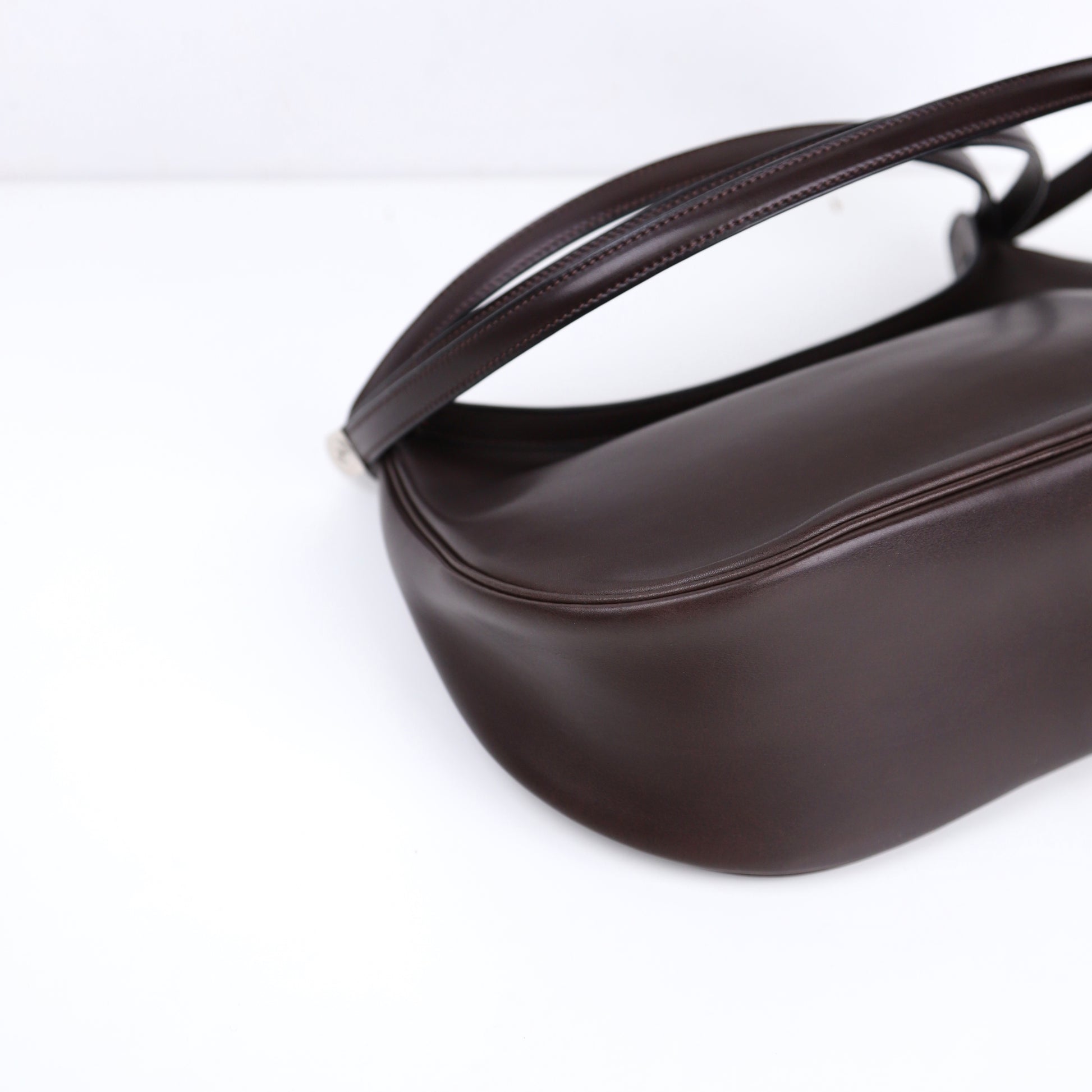 Hermès Caporal Handbag in Evercalf Ebene,corner 1