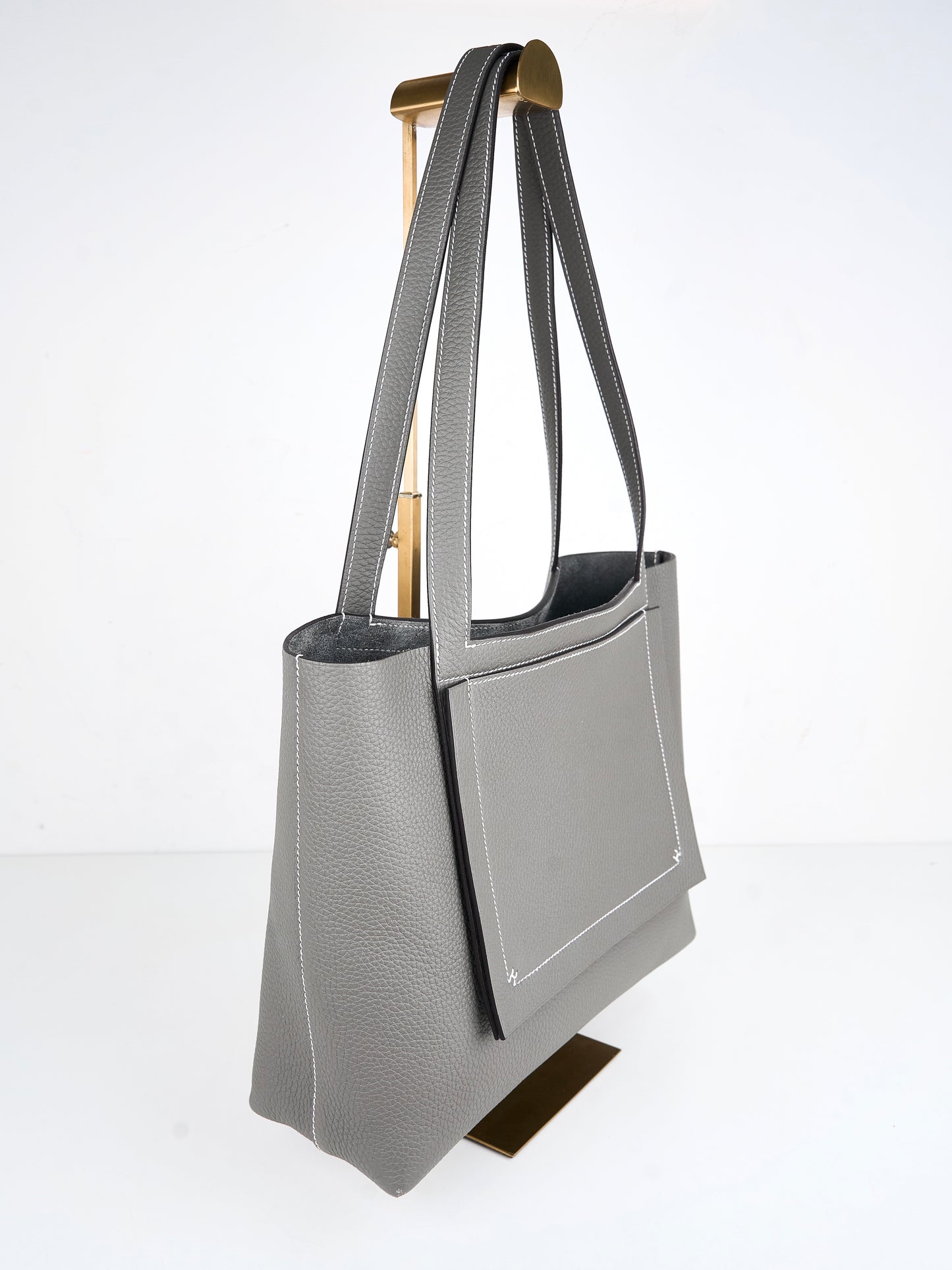 Hermes｜Cabasellier  totebag  Gris Meyer Taurillon Clemence 2022