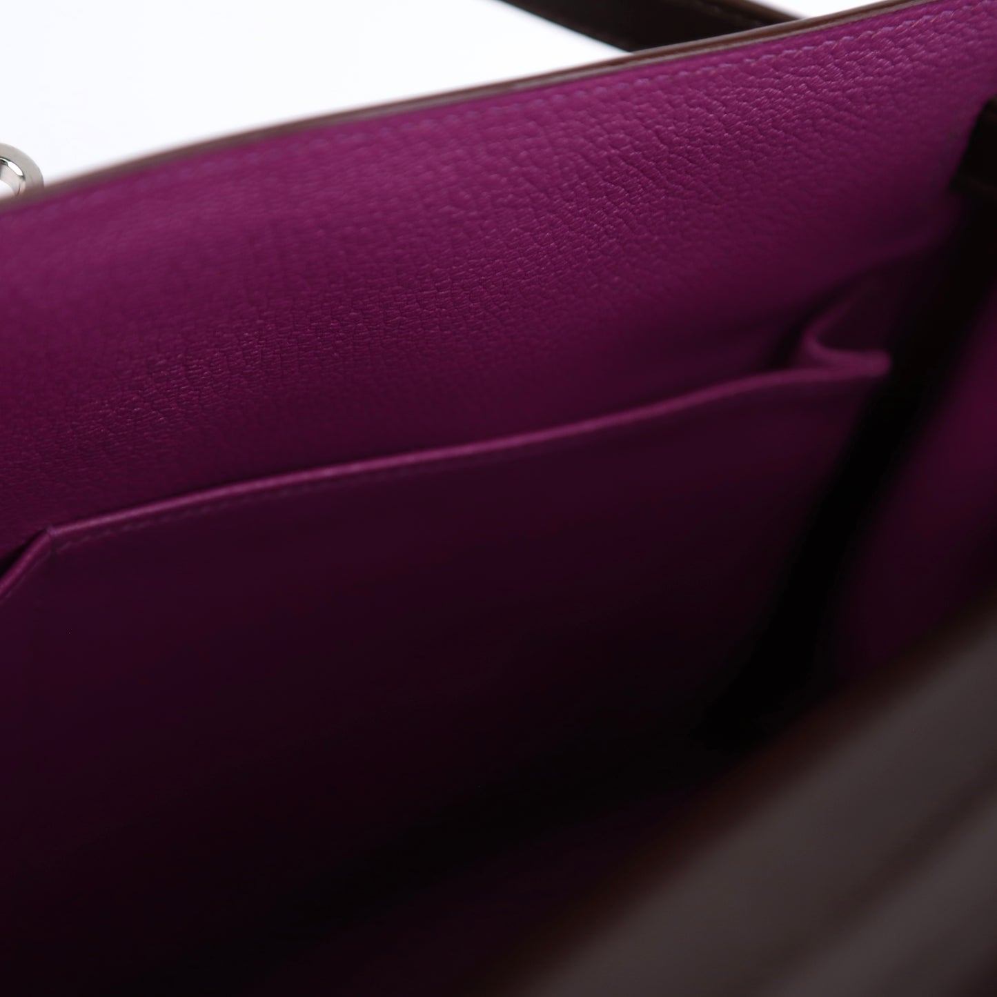 Hermes Kelly 32 Handbag in Box Calf Chocolate/Cyclamen 2005, inside