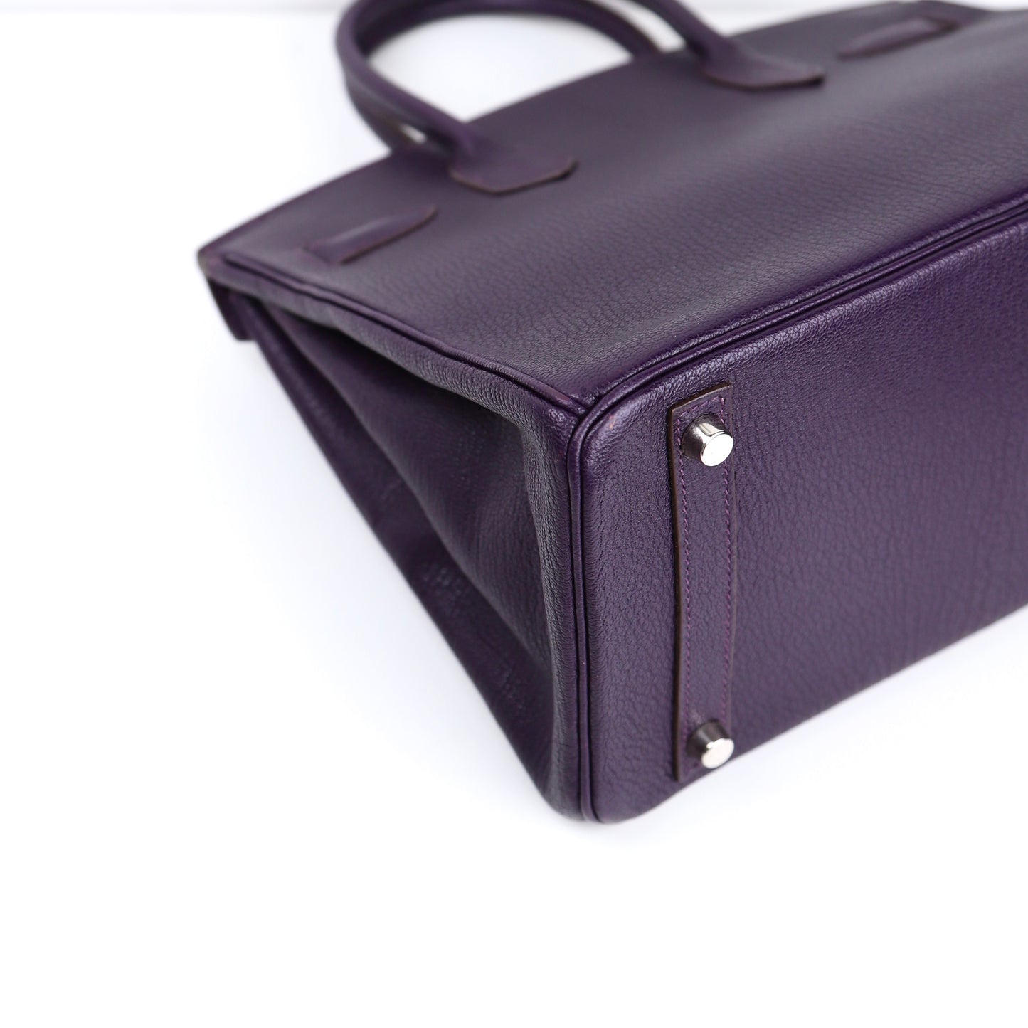 Hermès Birkin 30 Handbag in Chèvre Raisin/Lilas, corner  view 3