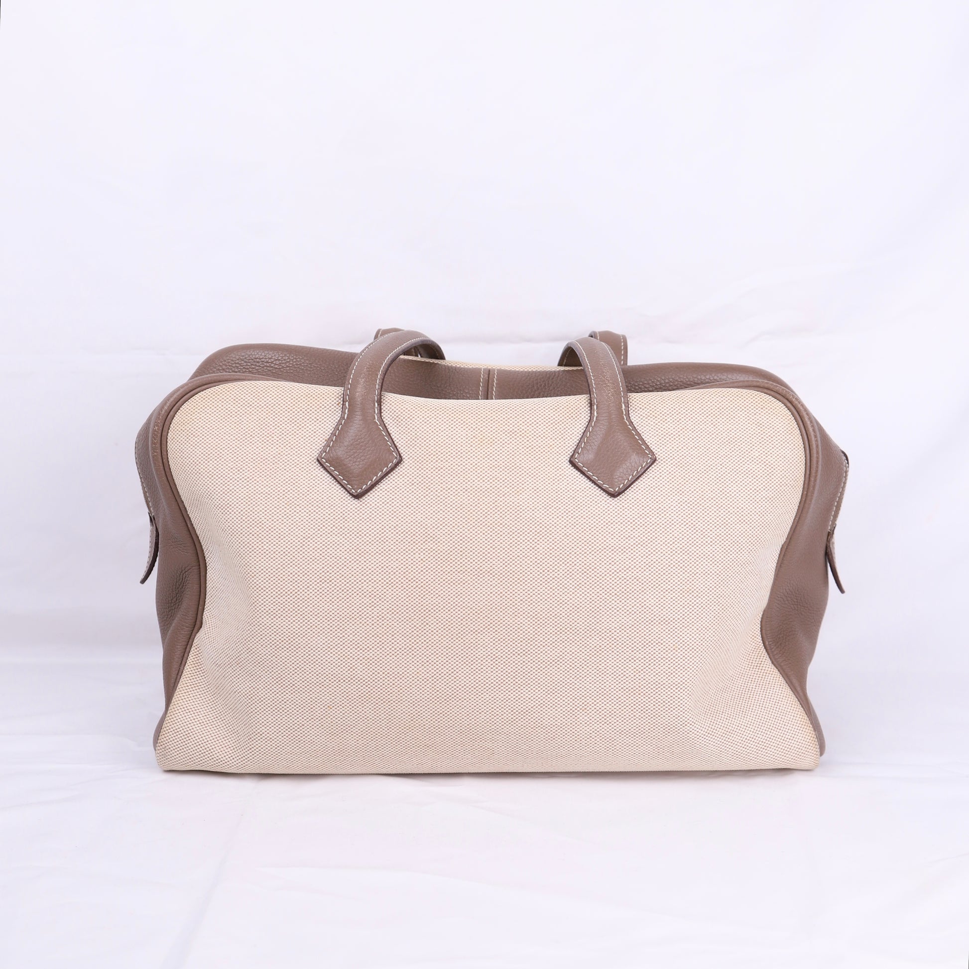 Hermes Victoria 35 Handbag in Taurillon Clemence/Toile Etoupe ,front view 1 