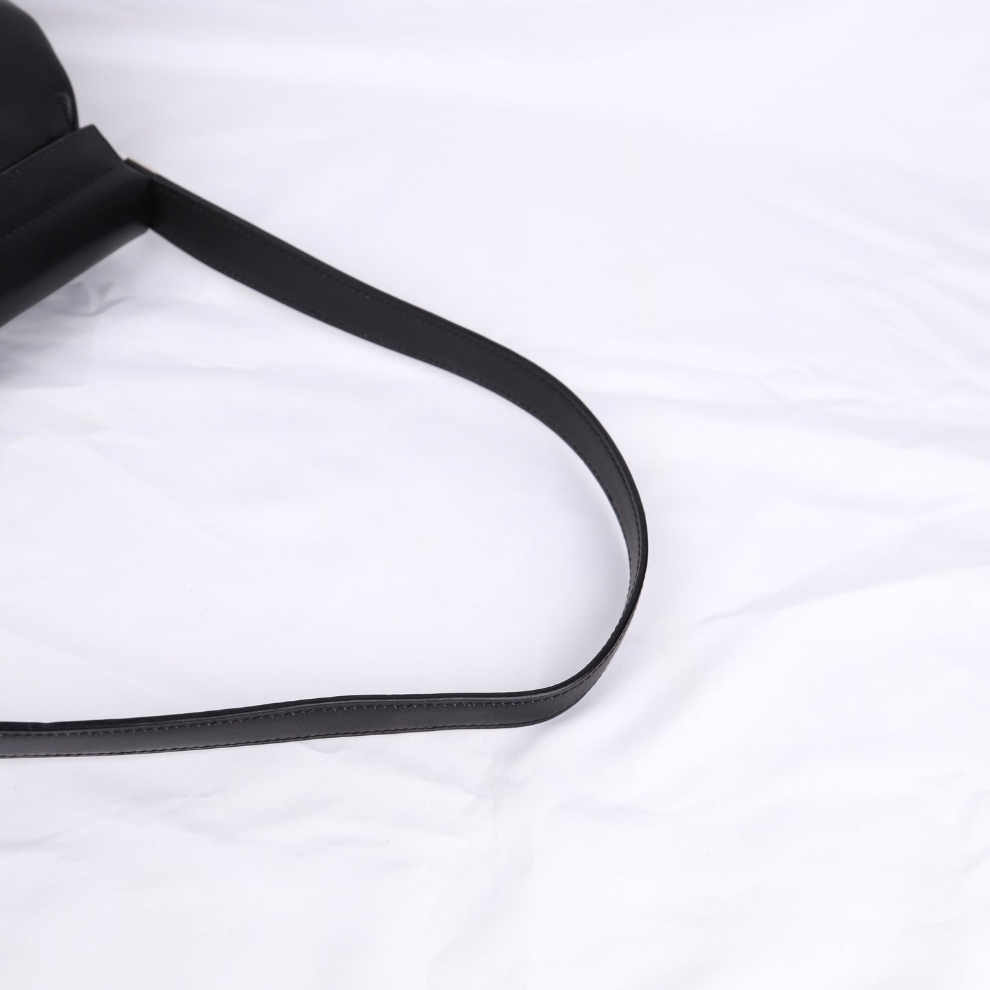 Hermes Yeoh Bag Shoulder bag in Gulliver Black 2001, handle