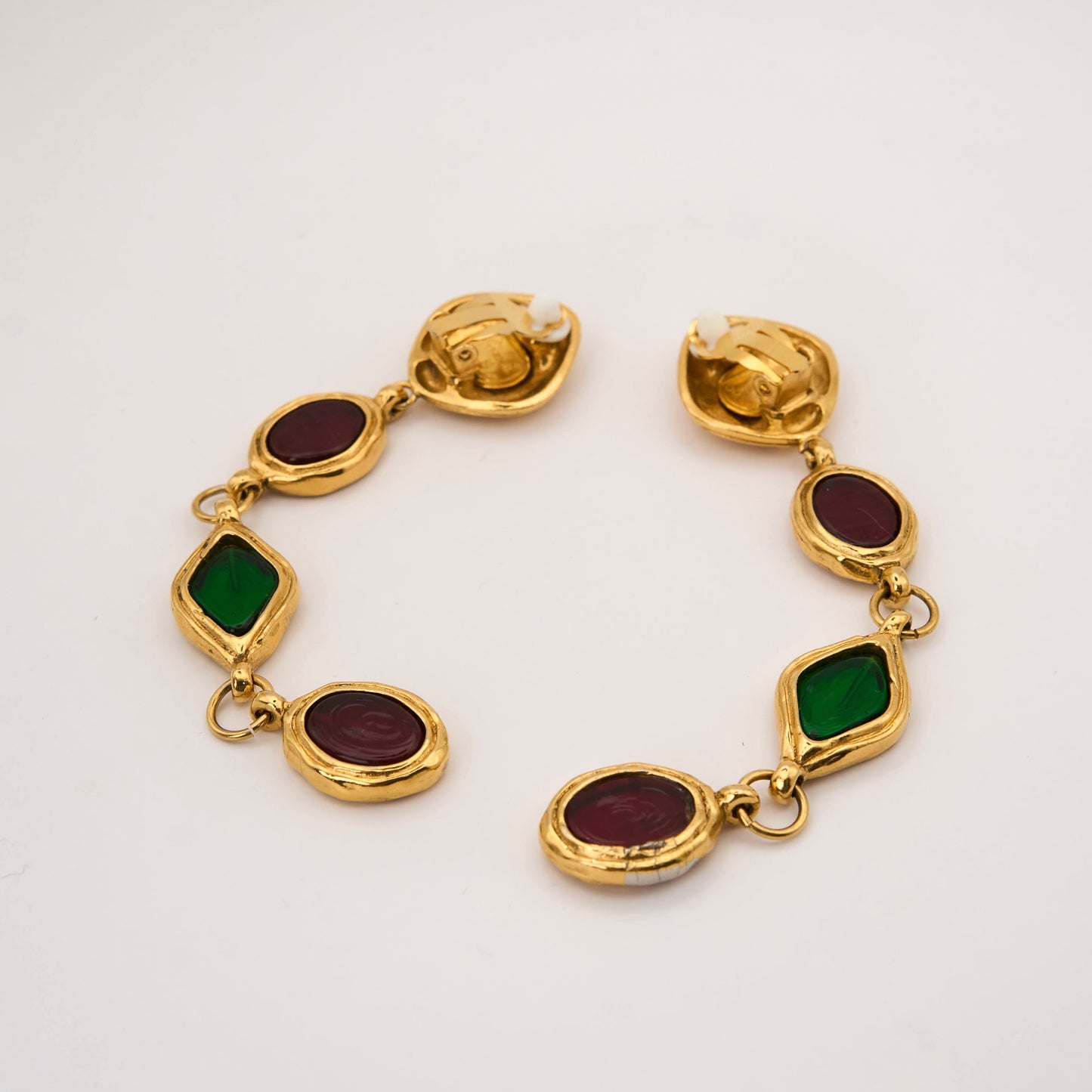 Chanel｜ Vintage Coco Portrait Gripoix Earring