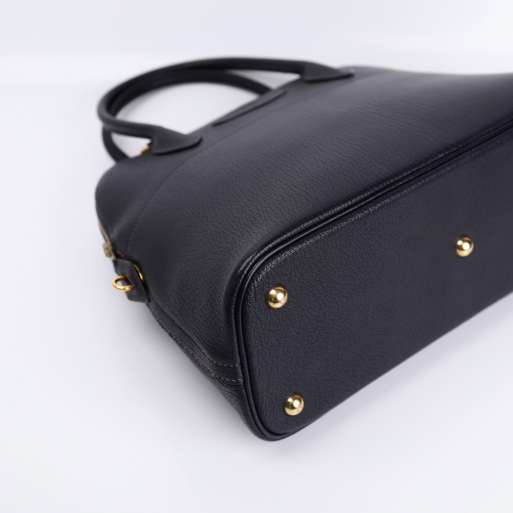 Hermes Bolide 31 in Chevre Bleu Indigo 2000,corner1