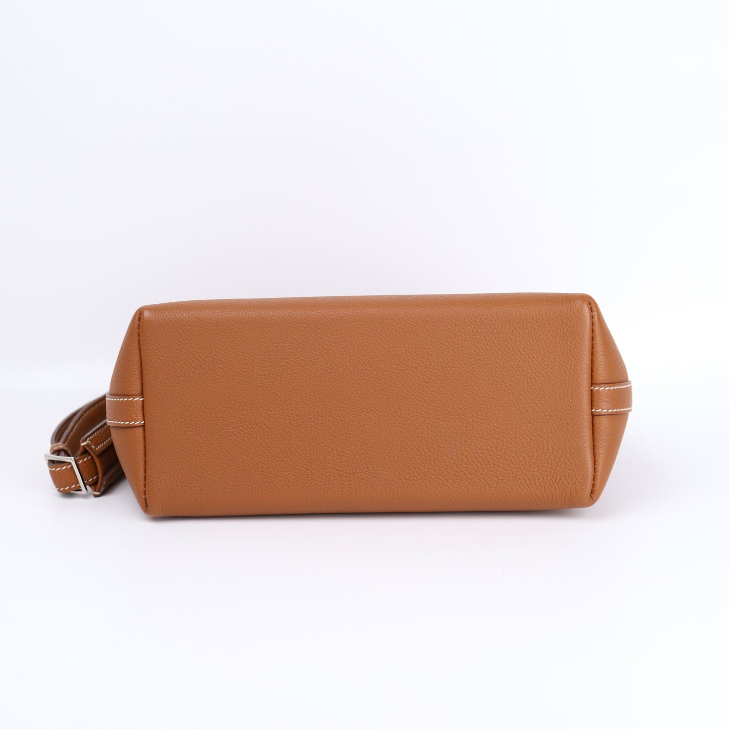 Hermes Berlingot Shoulder Bag in Togo Gold 2002, bottom